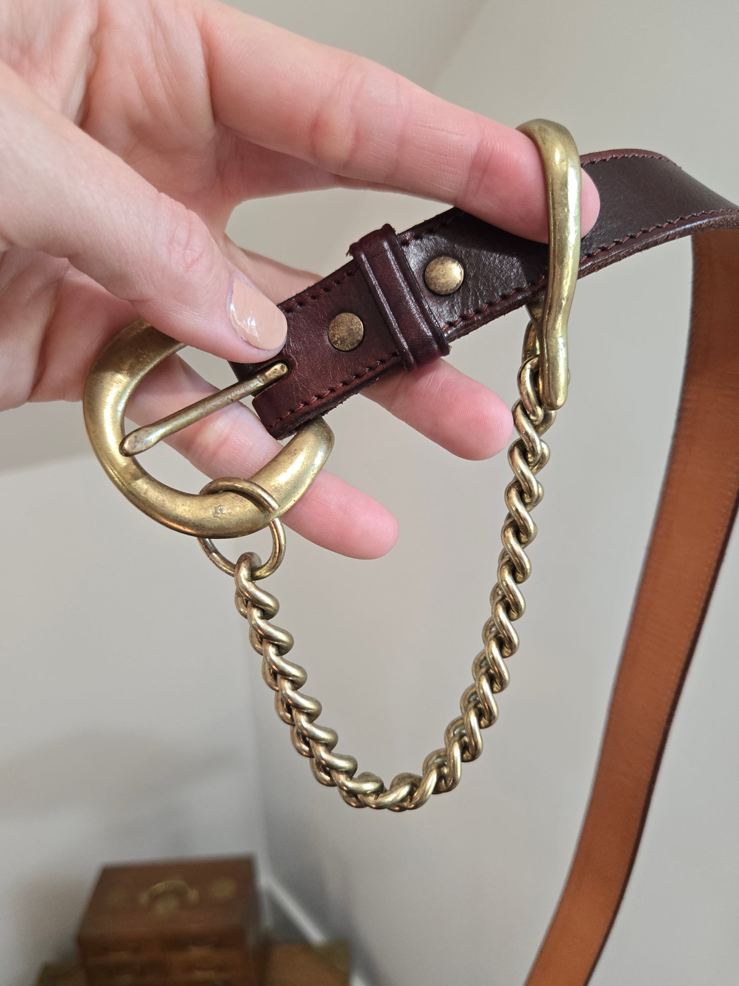 Vintage DKNY Leather Belt with Brass Chain Detail - W25-29"