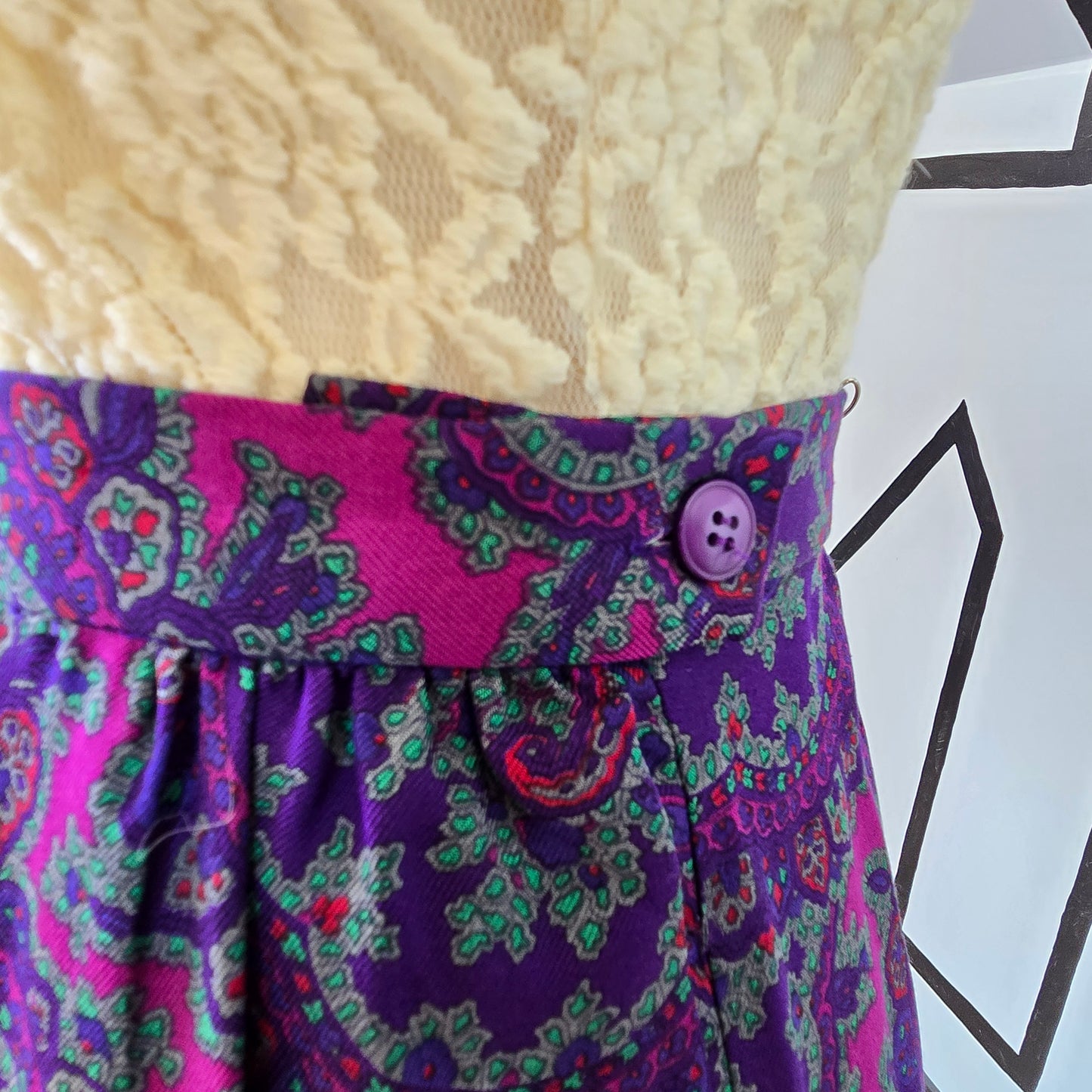 Carlisle Vintage 80s Wool and Silk Blend Purple Paisley Printed Skirt - size 8