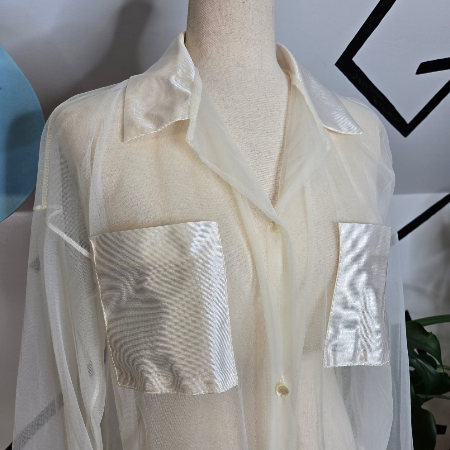 Nite Images Vintage 60s Super Sheer White Button Down Top - large