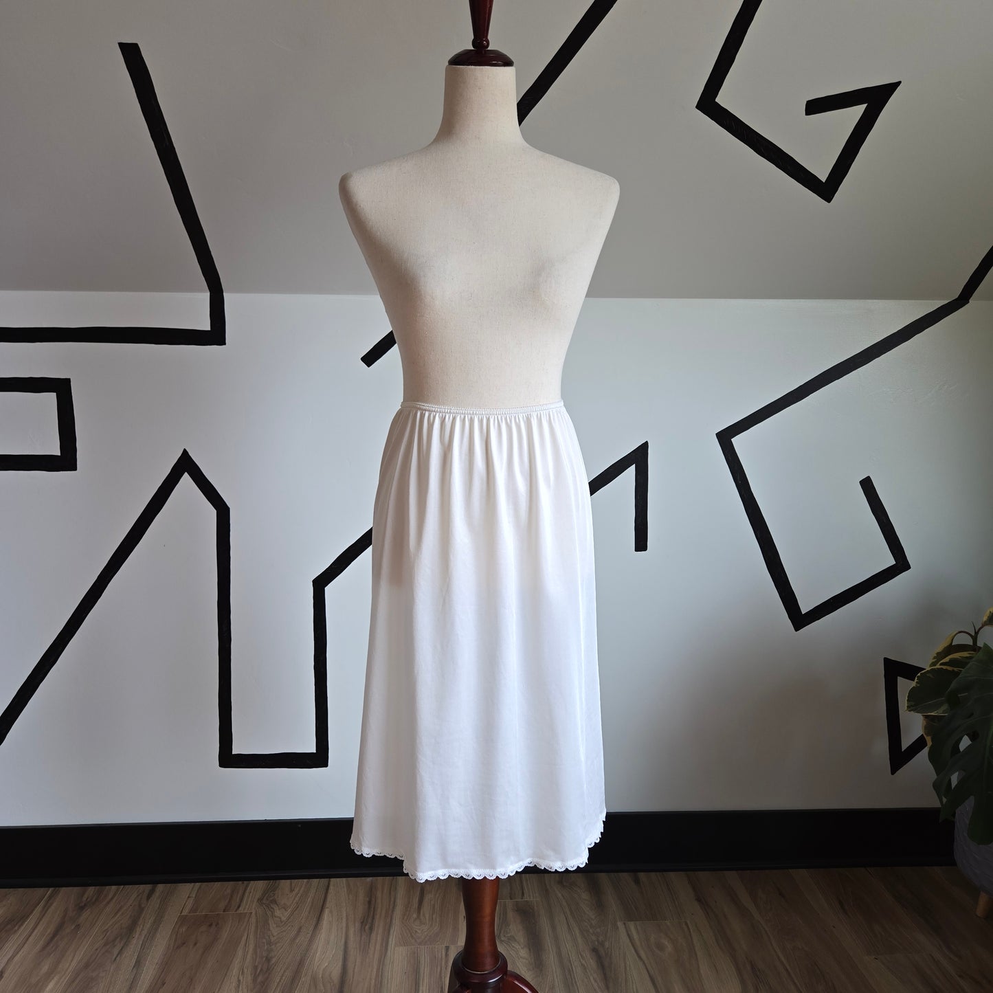 Sears Vintage White Slip Skirt - small