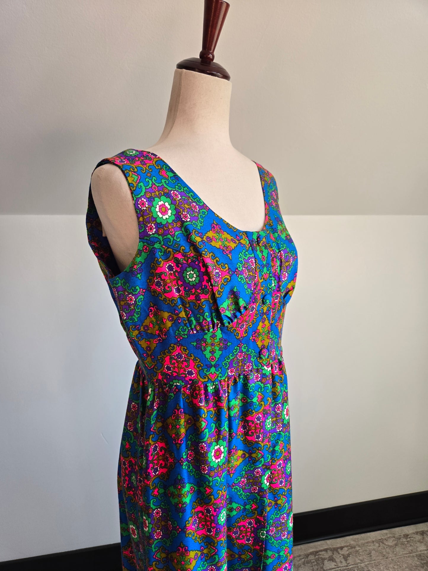 Shop Suey Hawaii Acrylic Barkcloth Dayglo Print Dress - S/M