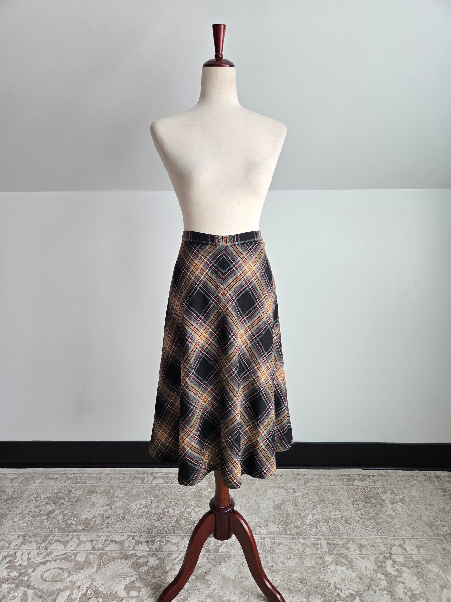 Aljean of Canada Vintage 70s Pure Wool A-line Skirt - W28"