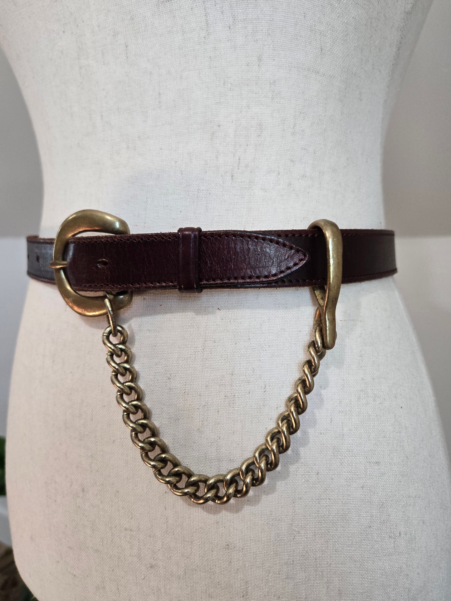 Vintage DKNY Leather Belt with Brass Chain Detail - W25-29"