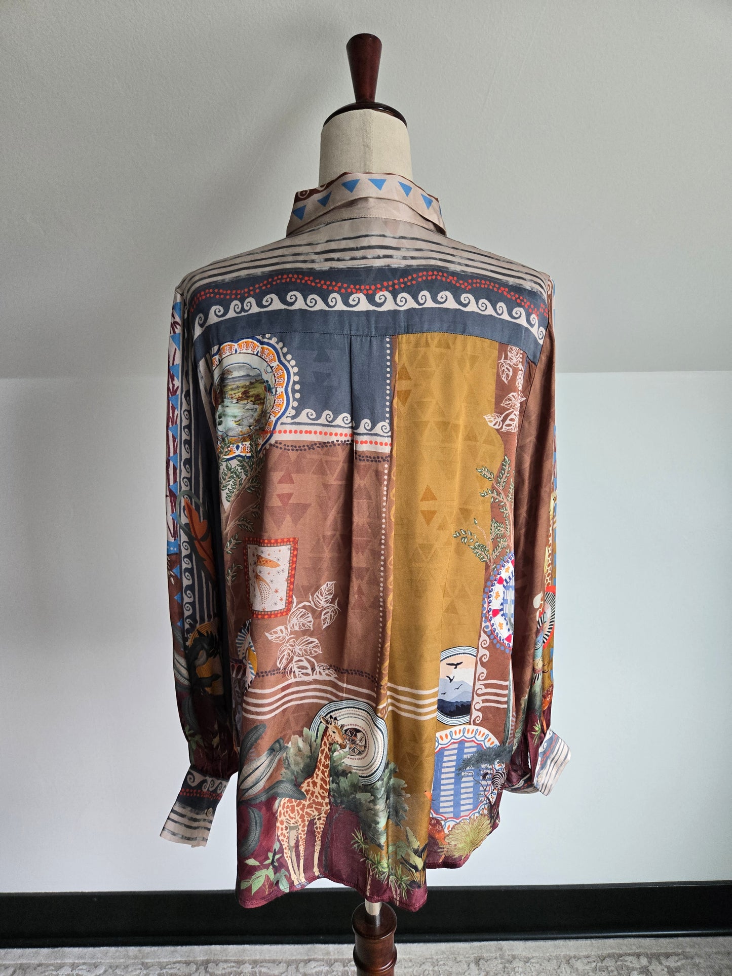 Ranna Gill Travel Print Luxury Resort Wear Blouse - Large