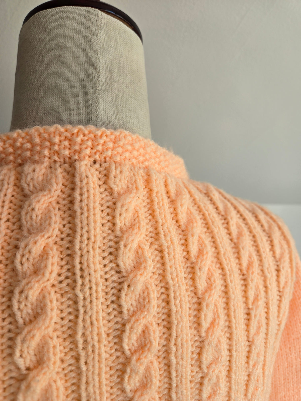 Vintage 1960s Peachy Pink Hand Made Cropped Cardigan - L/XL