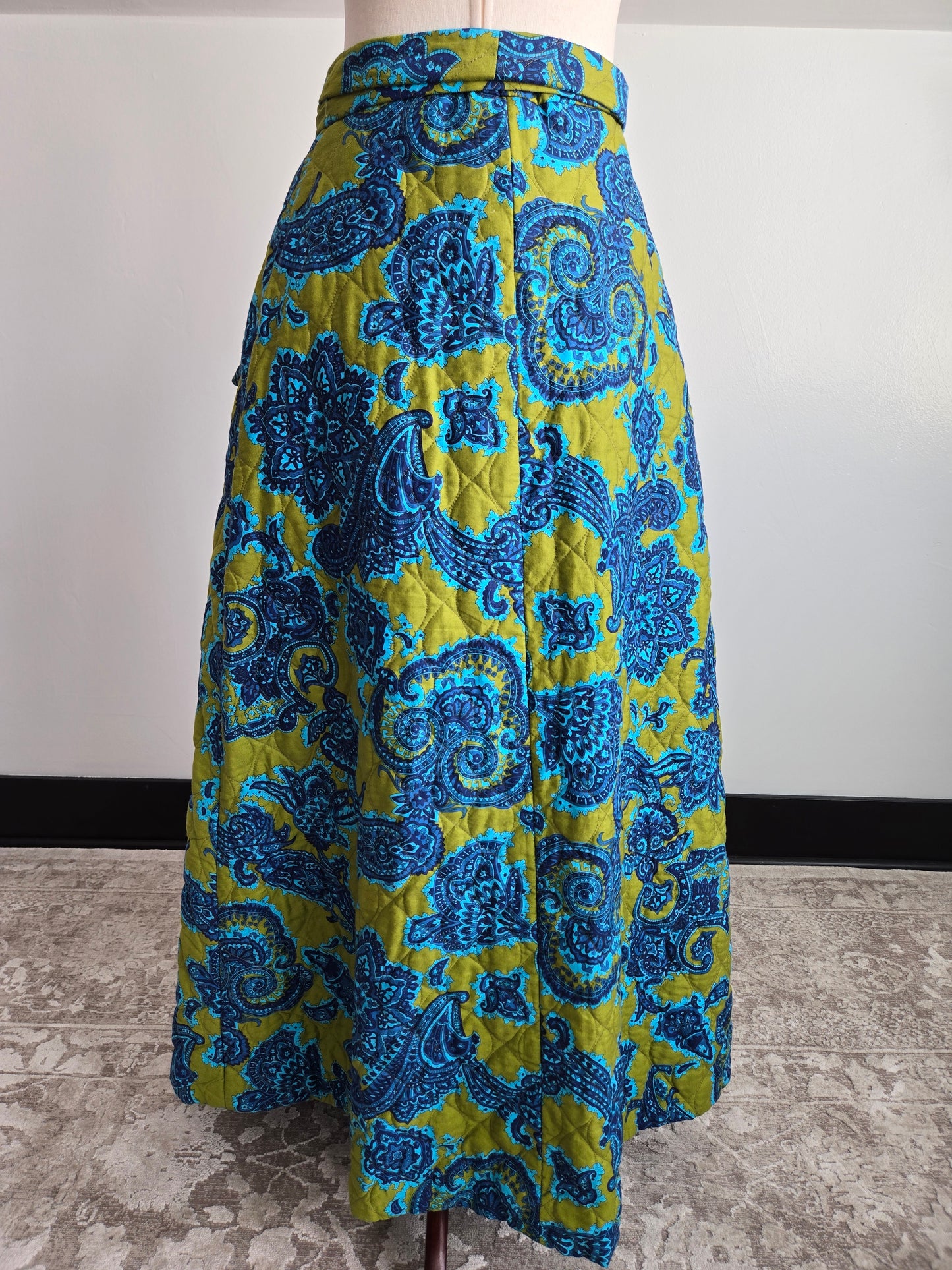 Vintage 1970s Quilted Wrap Skirt - W28"+