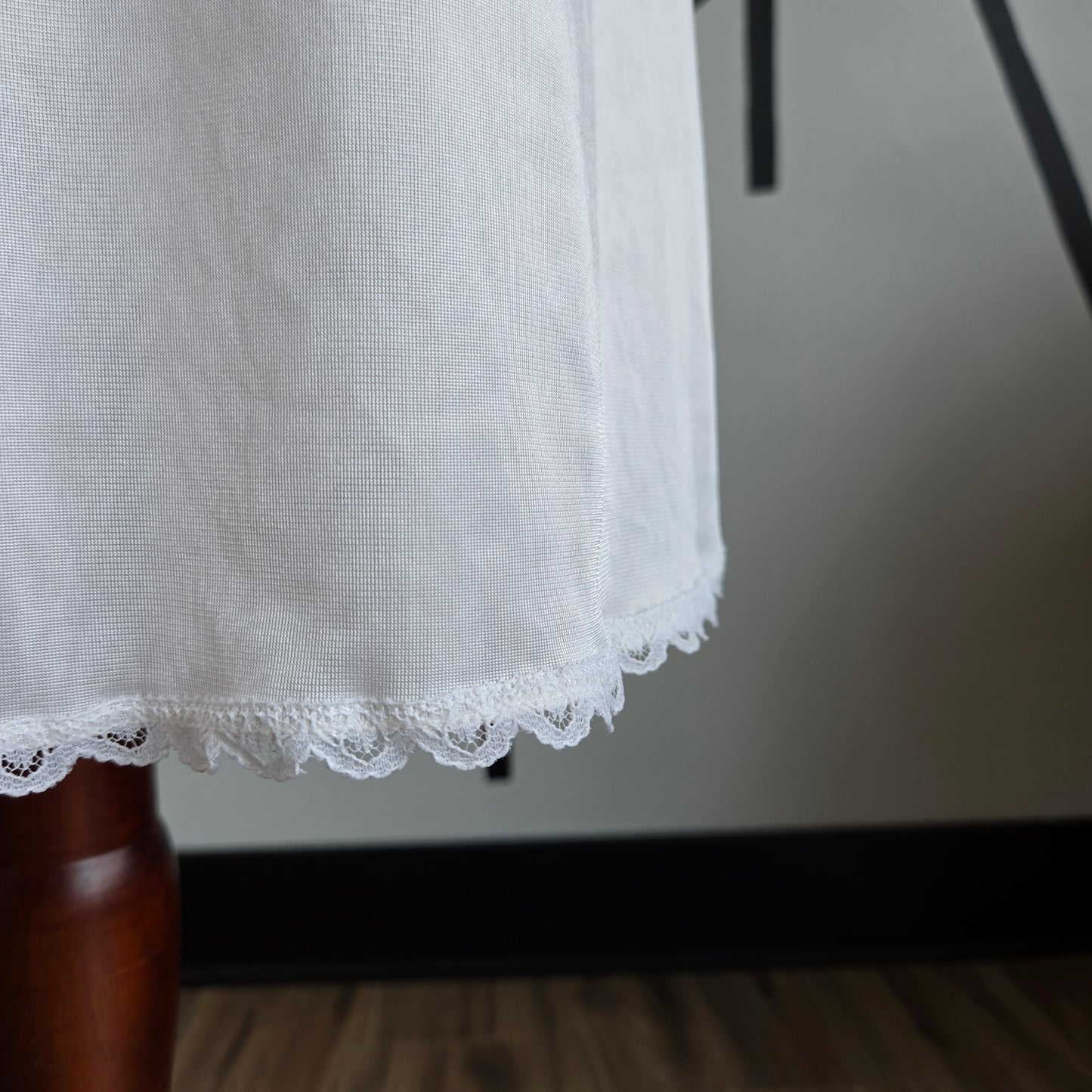 Sears Vintage White Slip Skirt - small