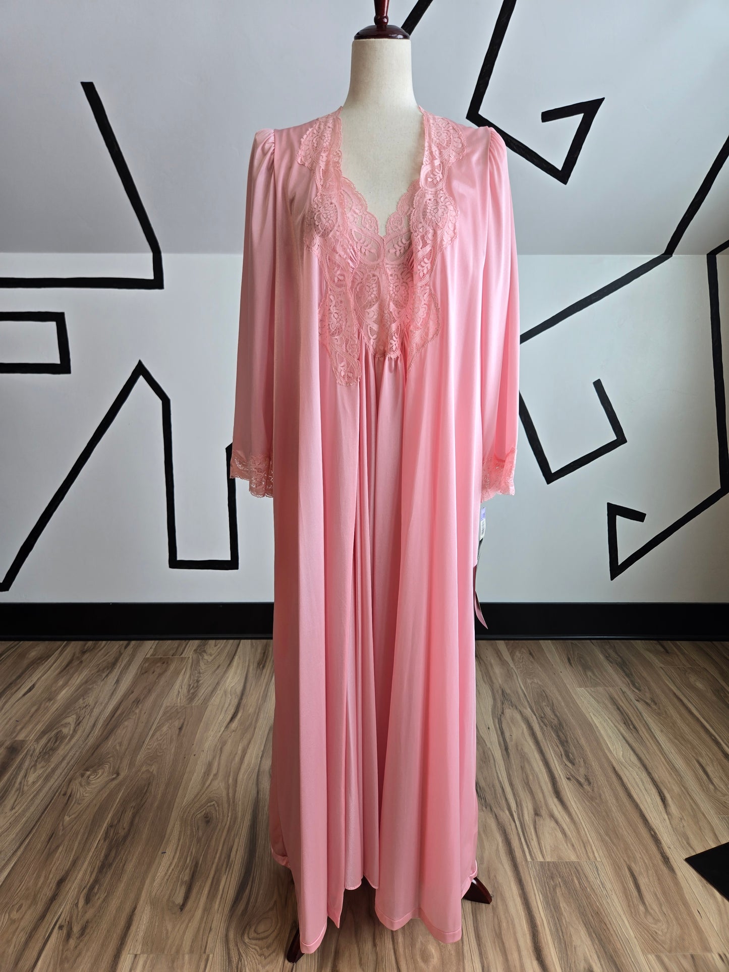 Authentic Olga Deadstock 70s Light Pink Robe with Butterfly Lace Peignoir - large