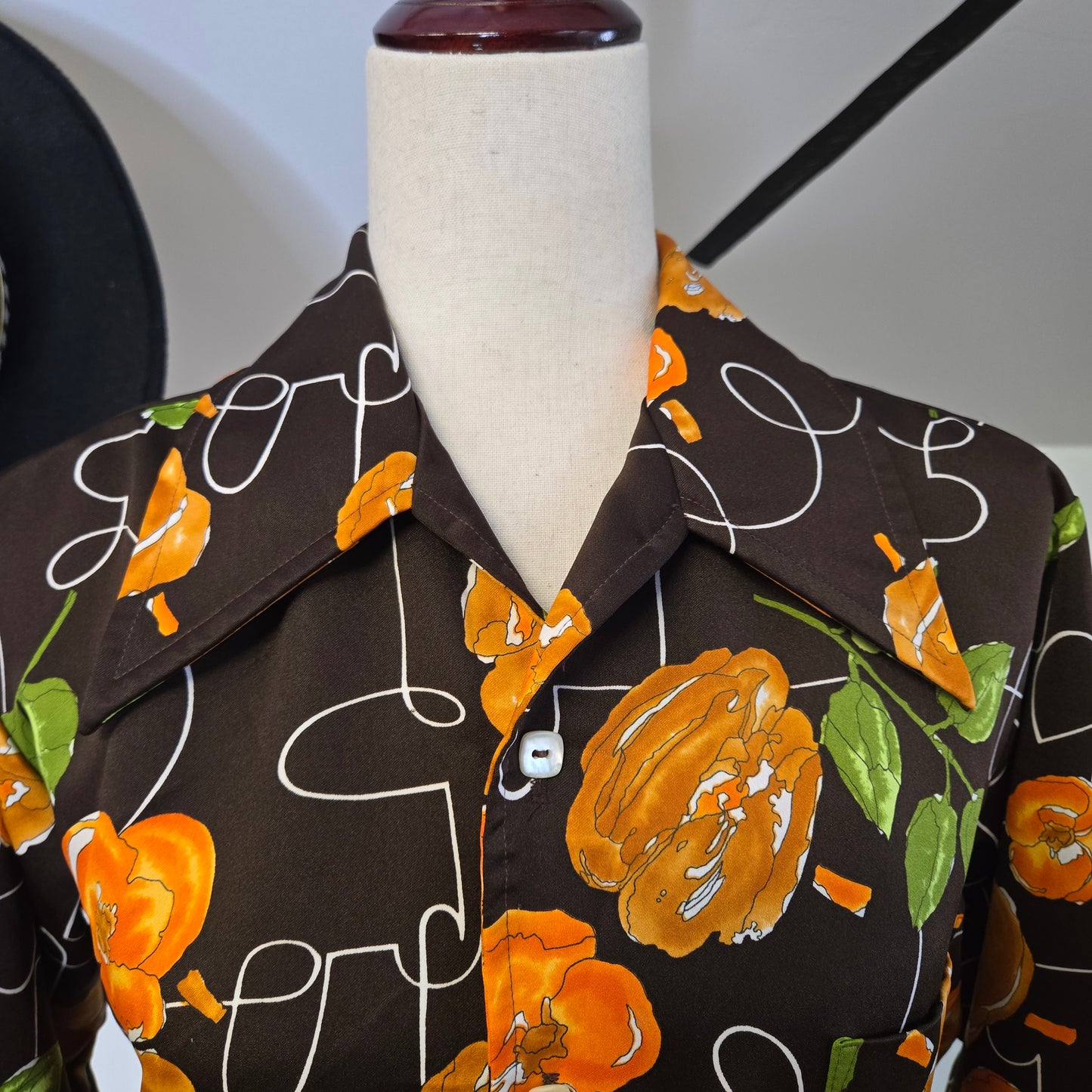 Charisma by Townline 70s Brown and Orange Floral Top