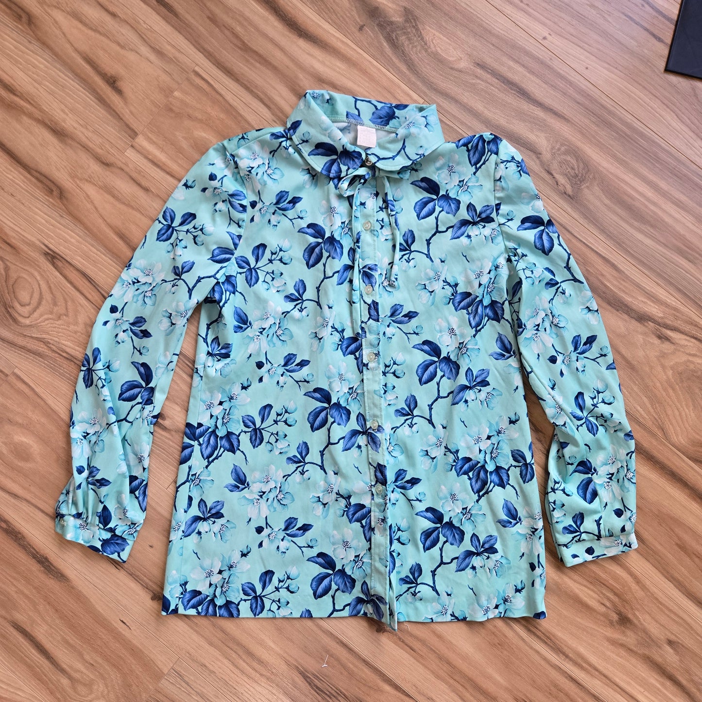 Vintage 70s Mint Green and Blue Floral Long Sleeve Top - large