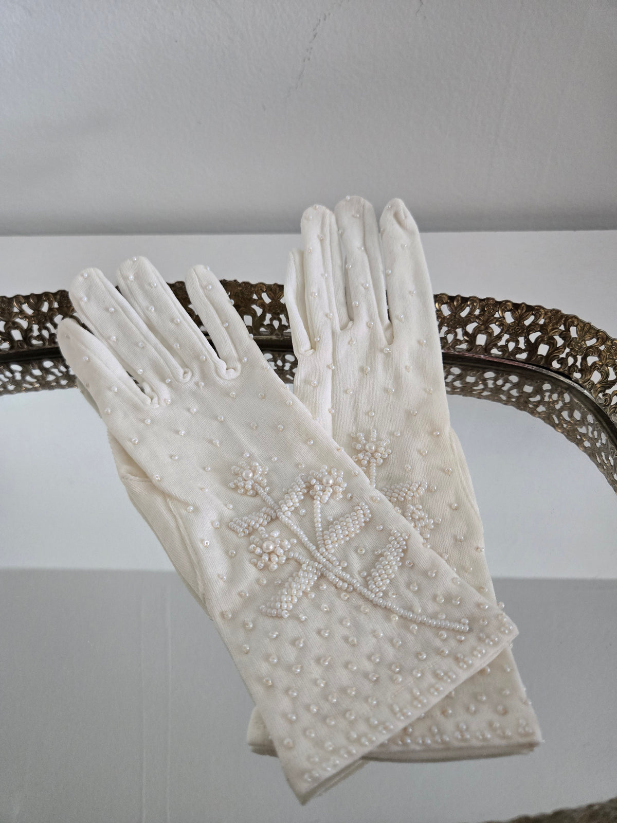 Vintage 1950s Deadstock Nylon Gloves with Pearls - Small
