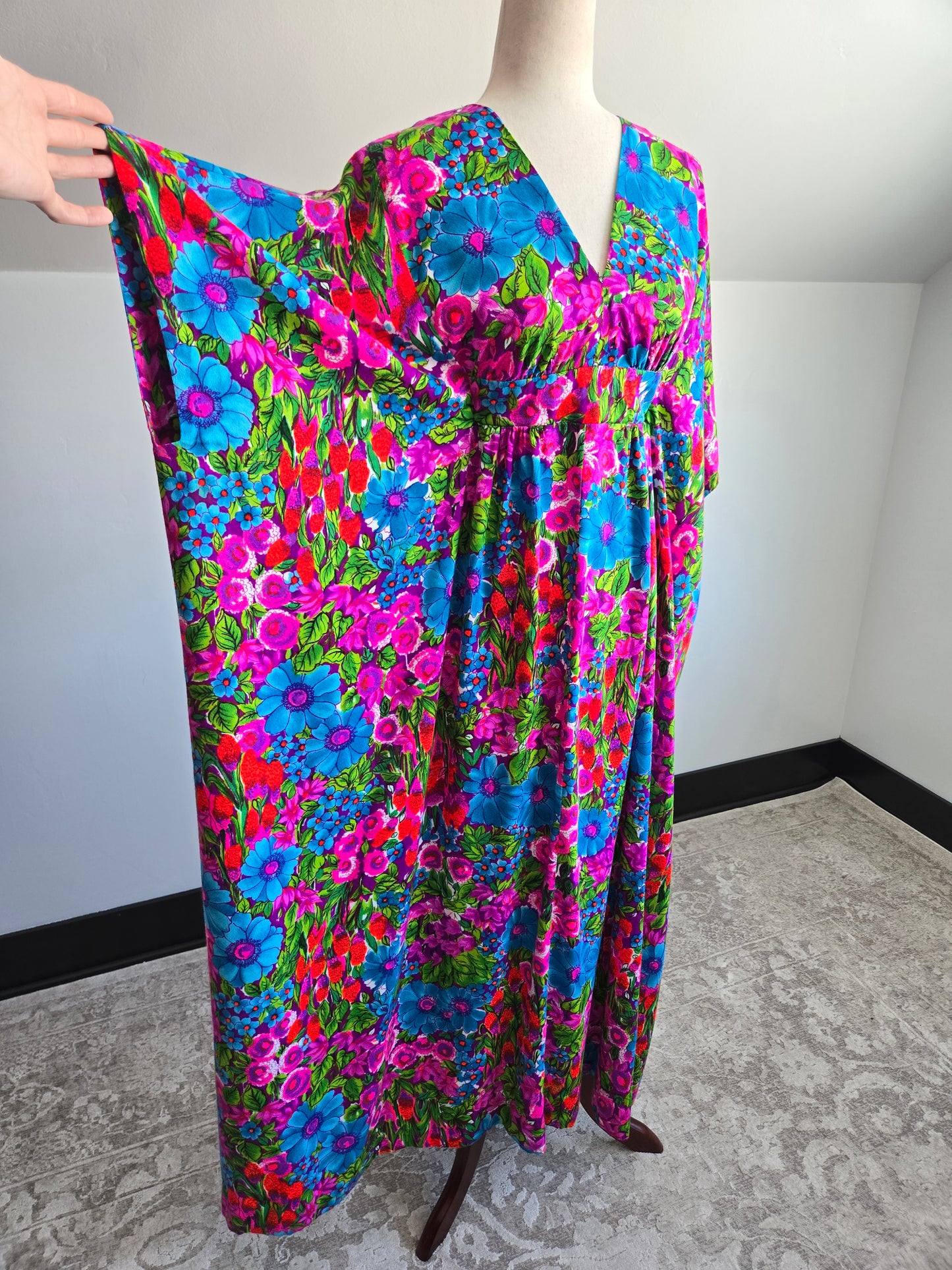 Ter-She Vintage Barkcloth Dayglo Print Floral Caftan - OS