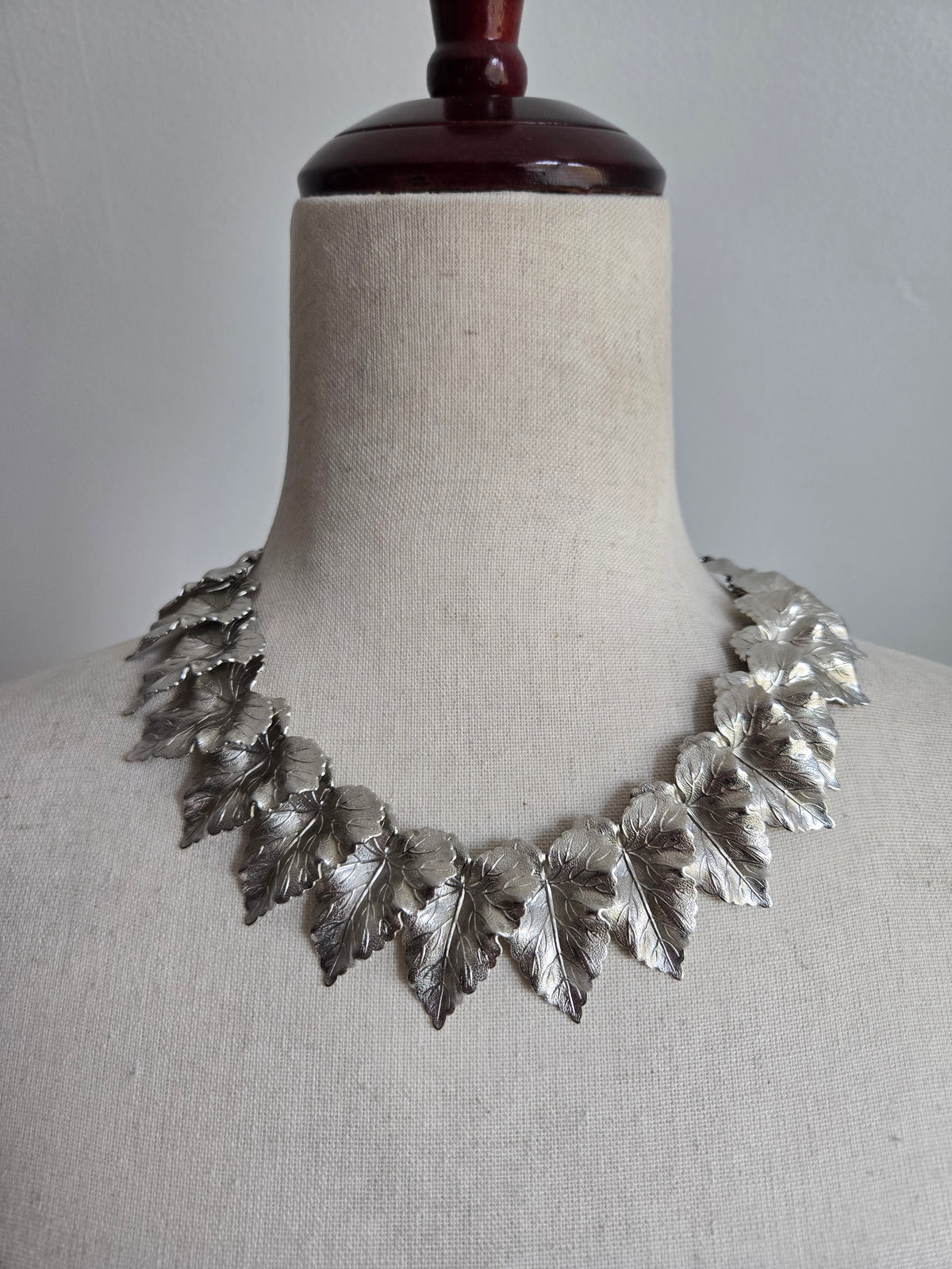 Vintage Intricate Silver Leaf Necklace