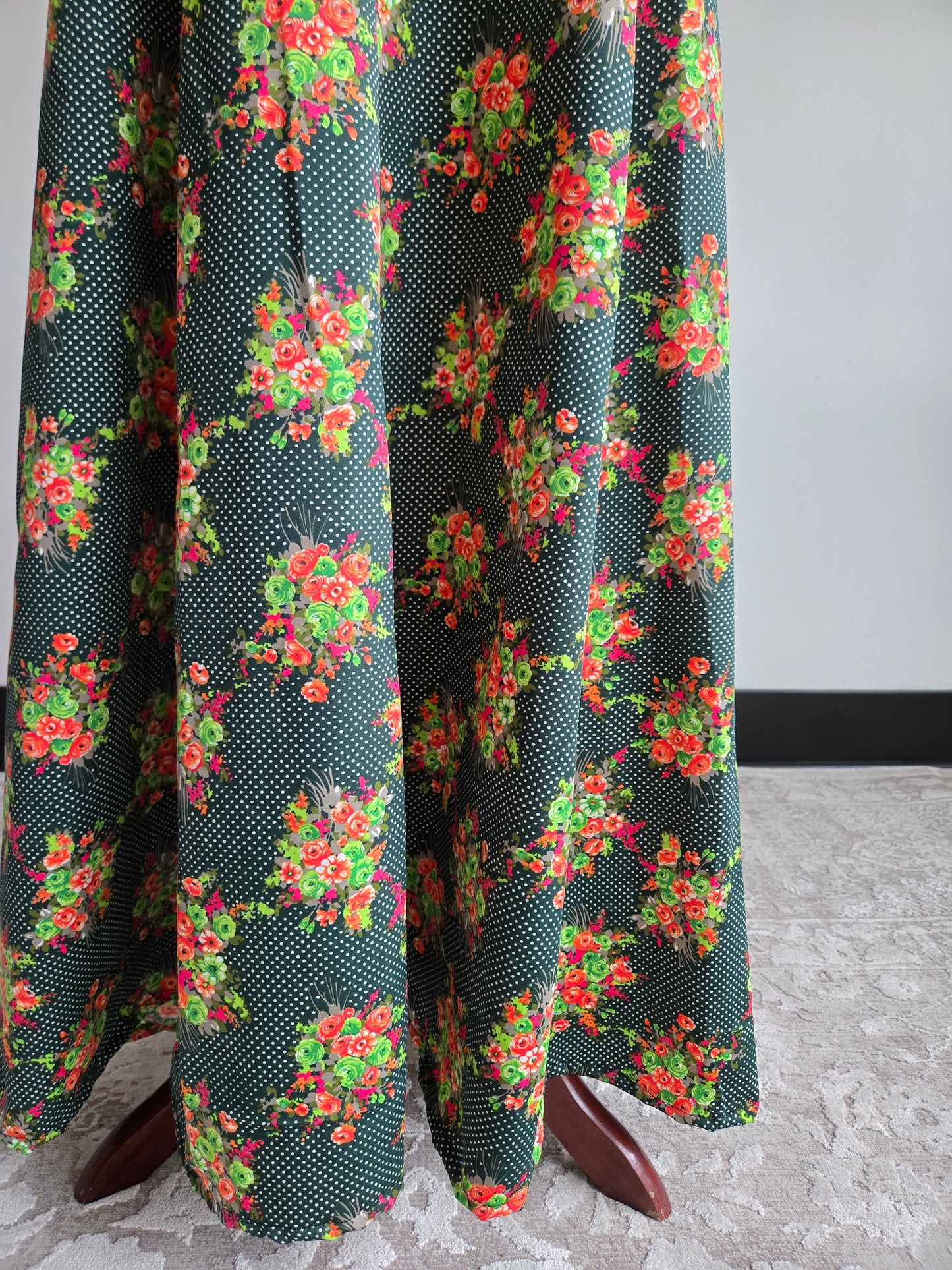 Vintage 1970s Green Floral Flower Power and Lace Maxi Dress - Medium