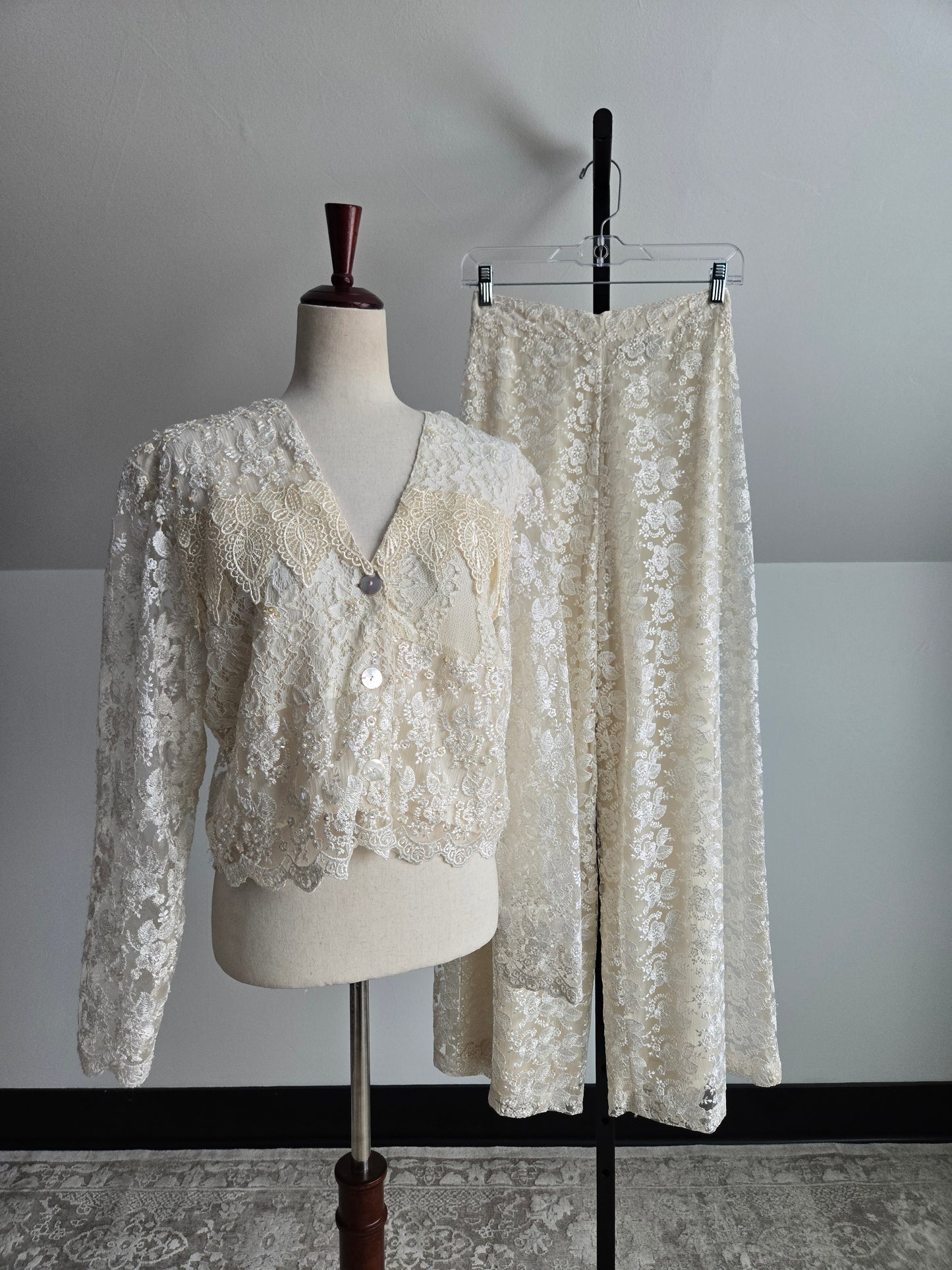 Surya Vintage White Lace Two Piece Pant Set - medium