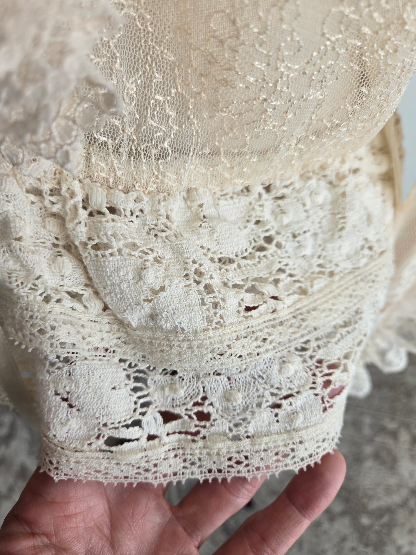 RARE! Vintage Dimensional Lace Blouse - Medium