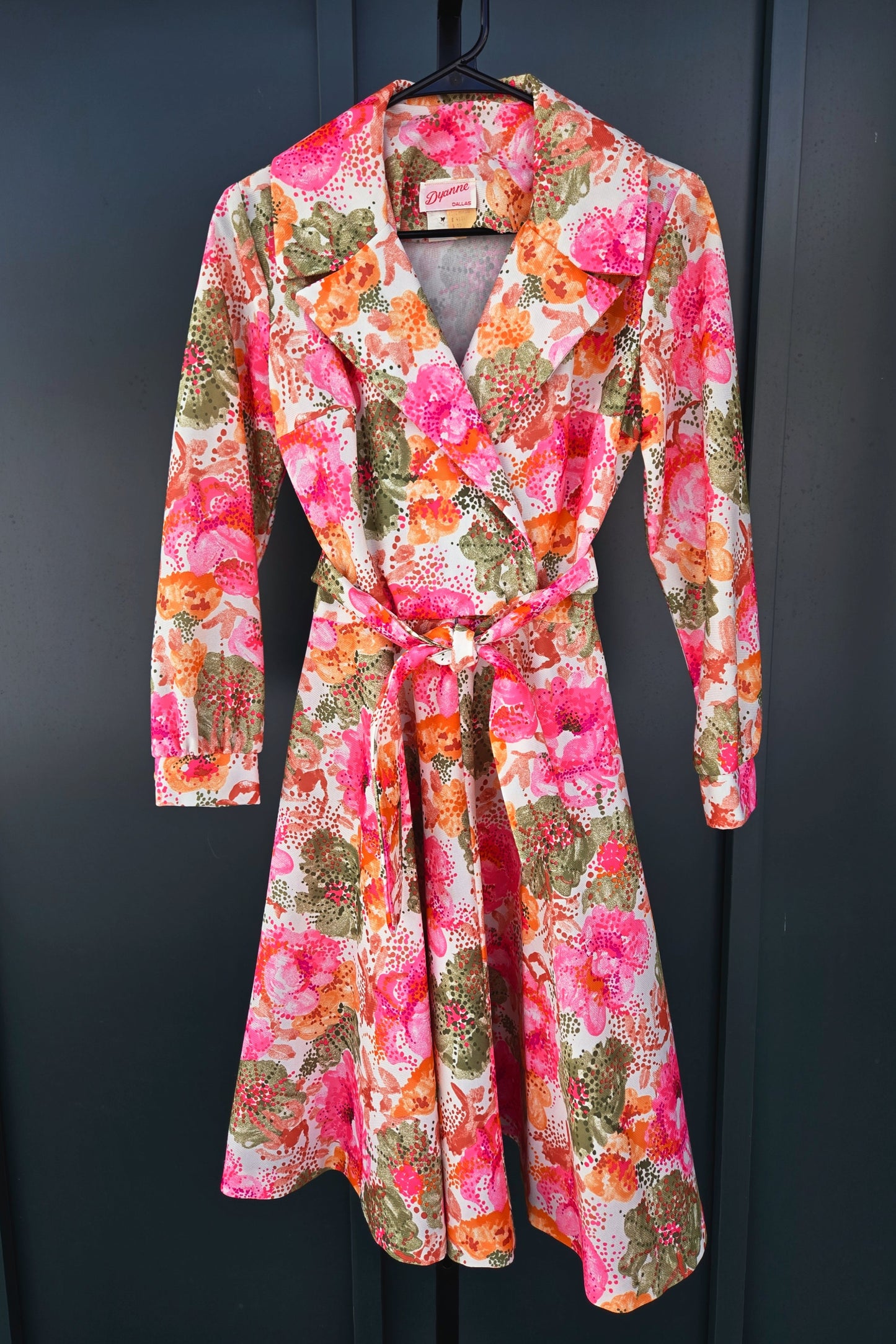 Dyanne Dallas Vintage 70s Bright Floral Dress with Belt - small