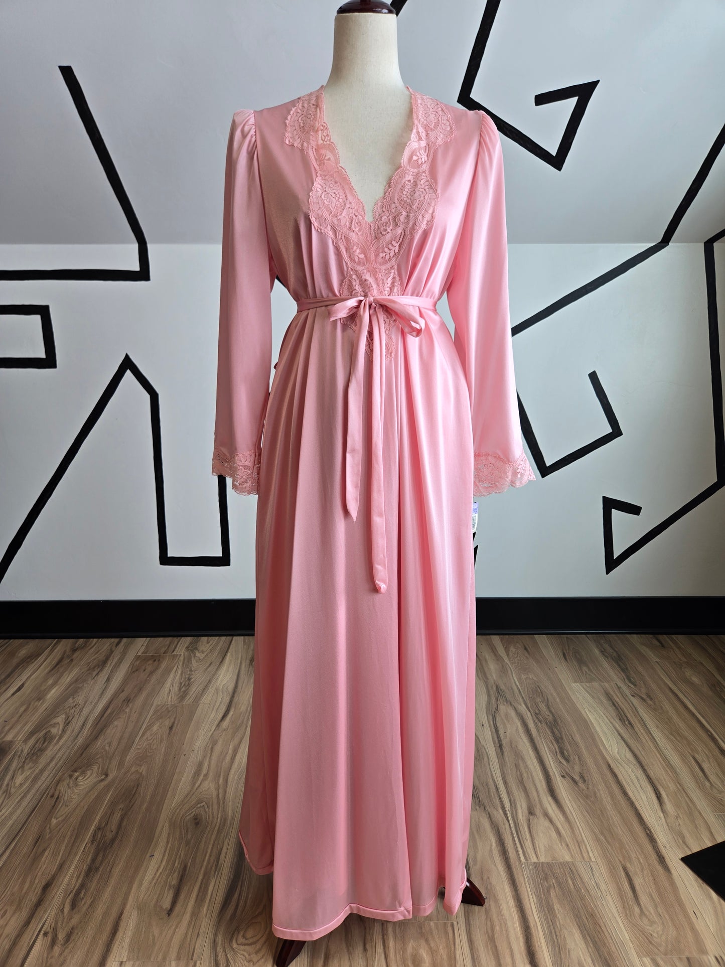 Authentic Olga Deadstock 70s Light Pink Robe with Butterfly Lace Peignoir - large