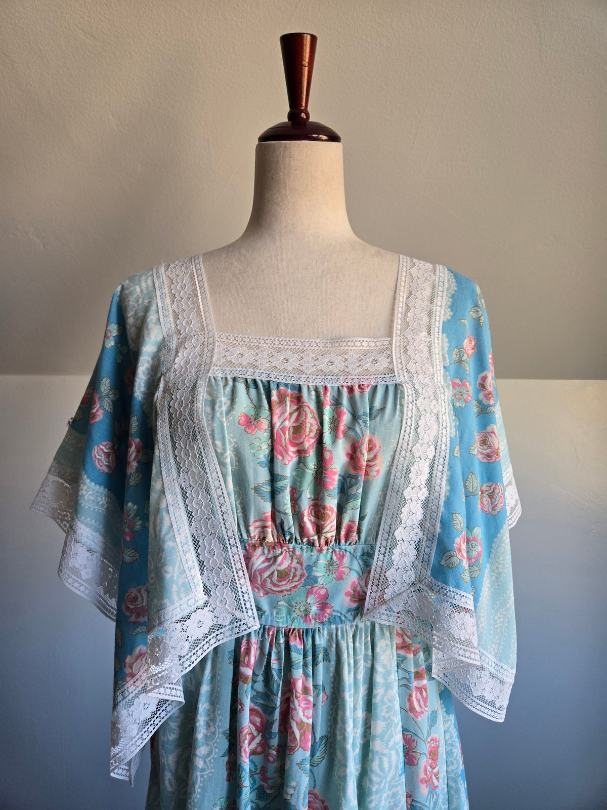 Vintage 70s Sears Cotton Floral Whimsy Dress - medium