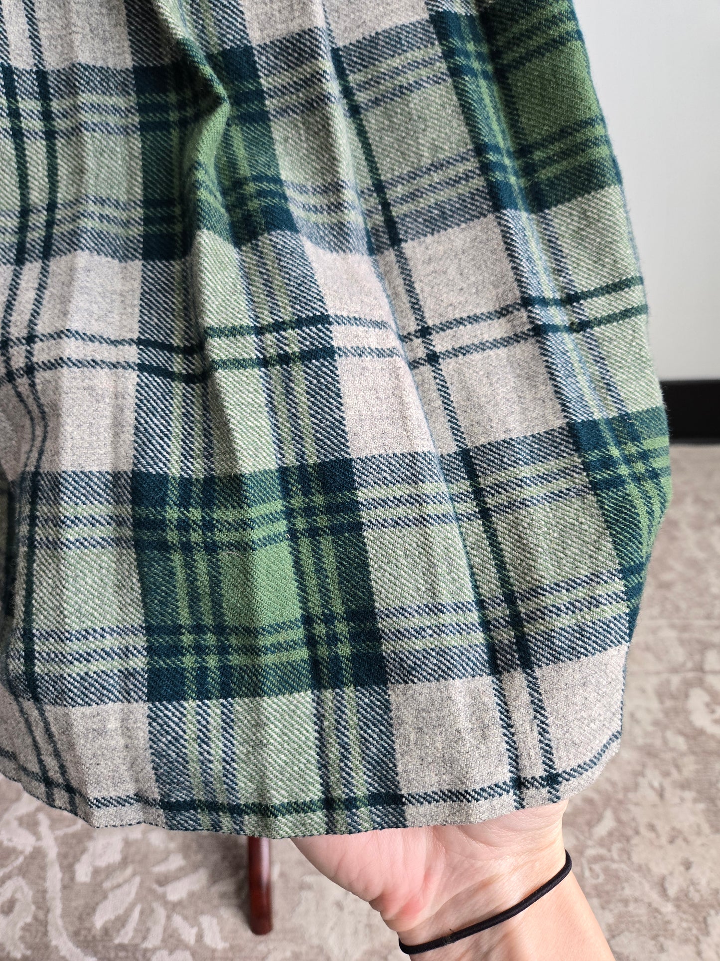 Hyland Vintage Scottish Wool Plaid Skirt Made in Scotland - W26-28"
