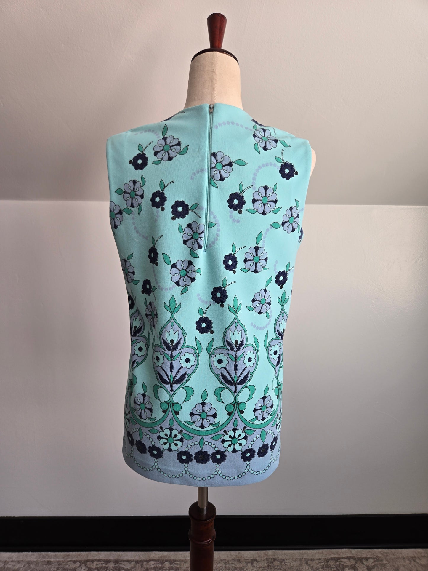 Vintage 1970s Novelty Tank - medium