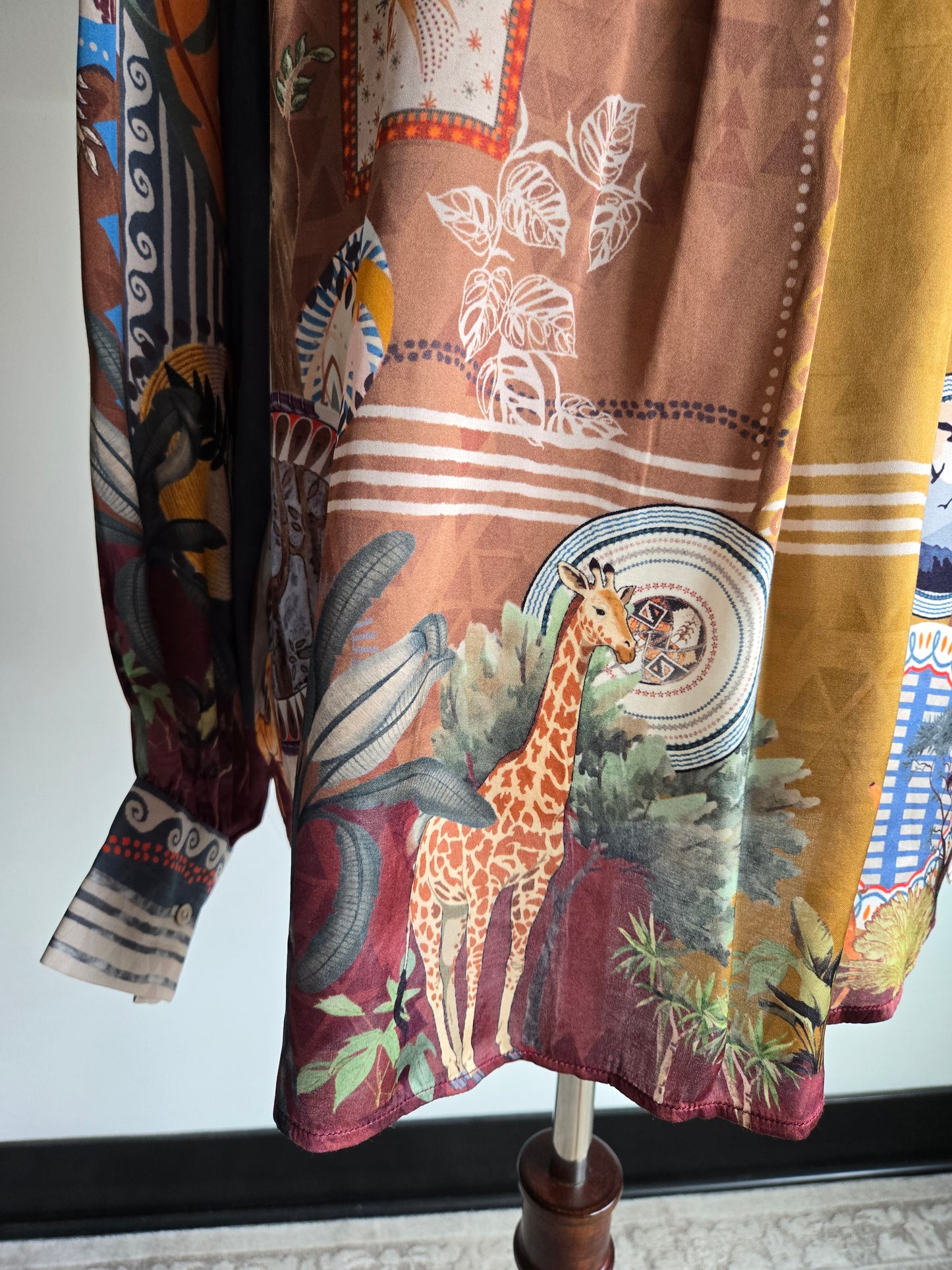 Ranna Gill Travel Print Luxury Resort Wear Blouse - Large