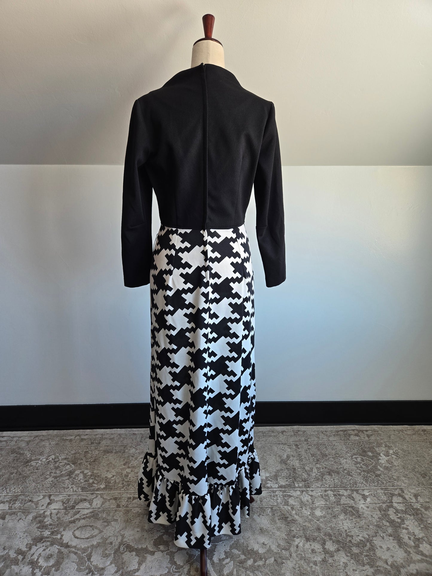 Burt Stanley of California Vintage 70s Houndstooth Maxi Dress - Medium