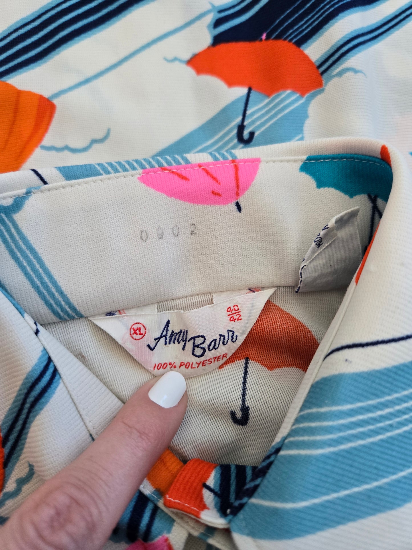 Amy Barr Vintage 70s Novelty Umbrella Lady Shirt - large