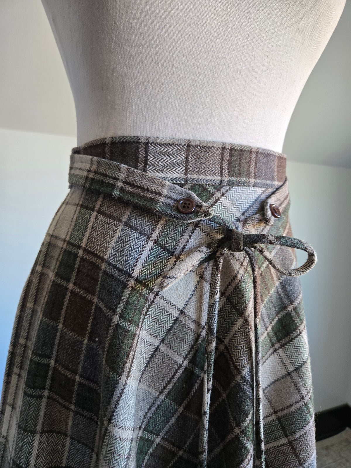 Vintage Stonybrook Wool Bias Cut Plaid A Line Skirt - W25