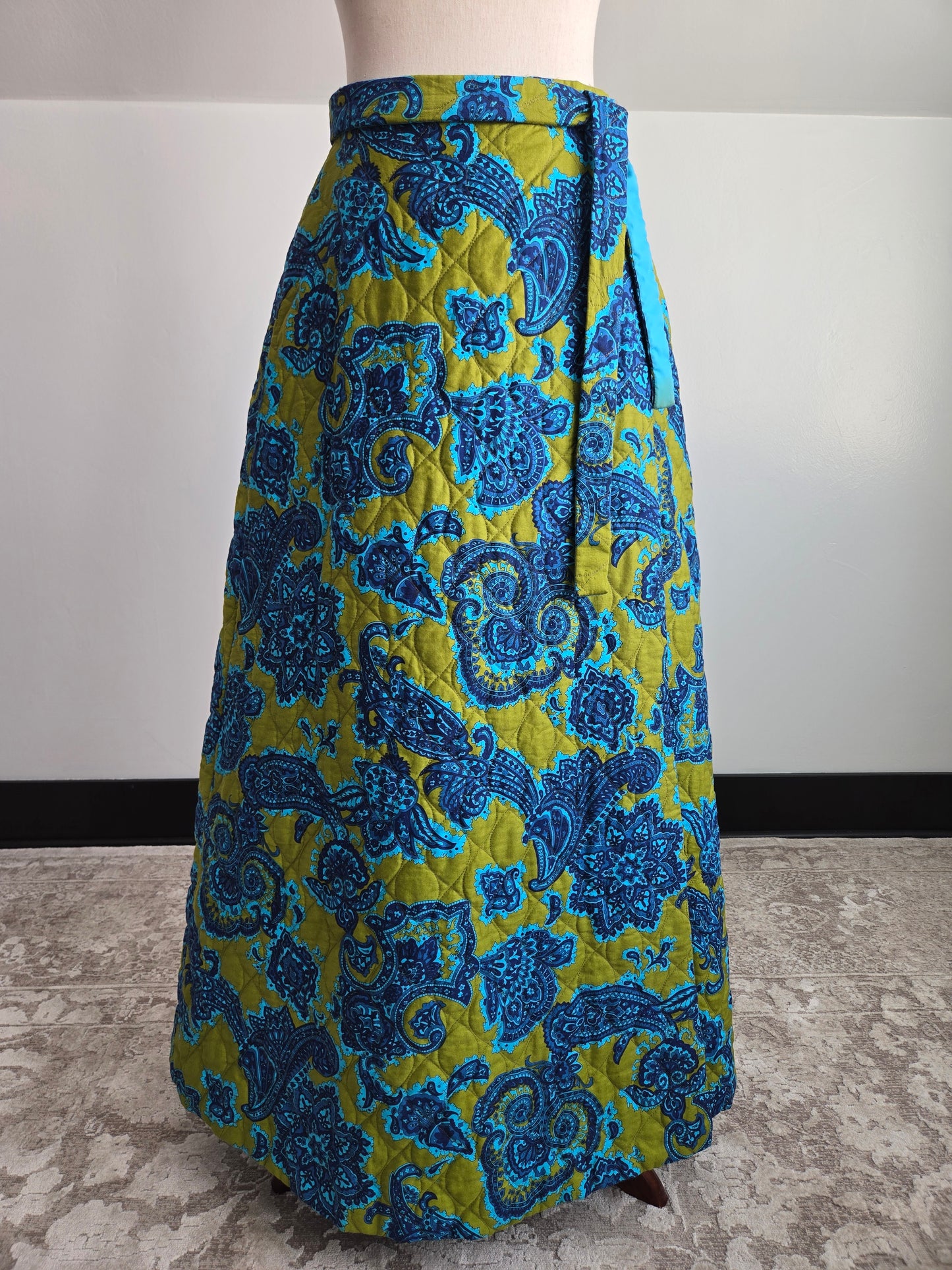 Vintage 1970s Quilted Wrap Skirt - W28"+
