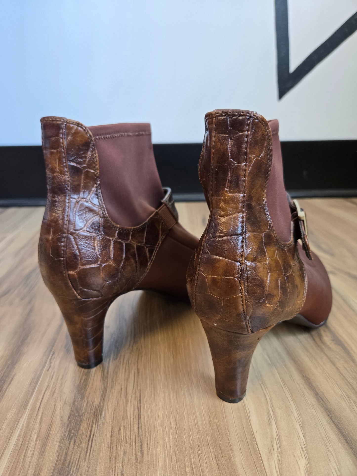 AJ Valenci Vintage Chocolate Brown Heeled Boots - Size 11