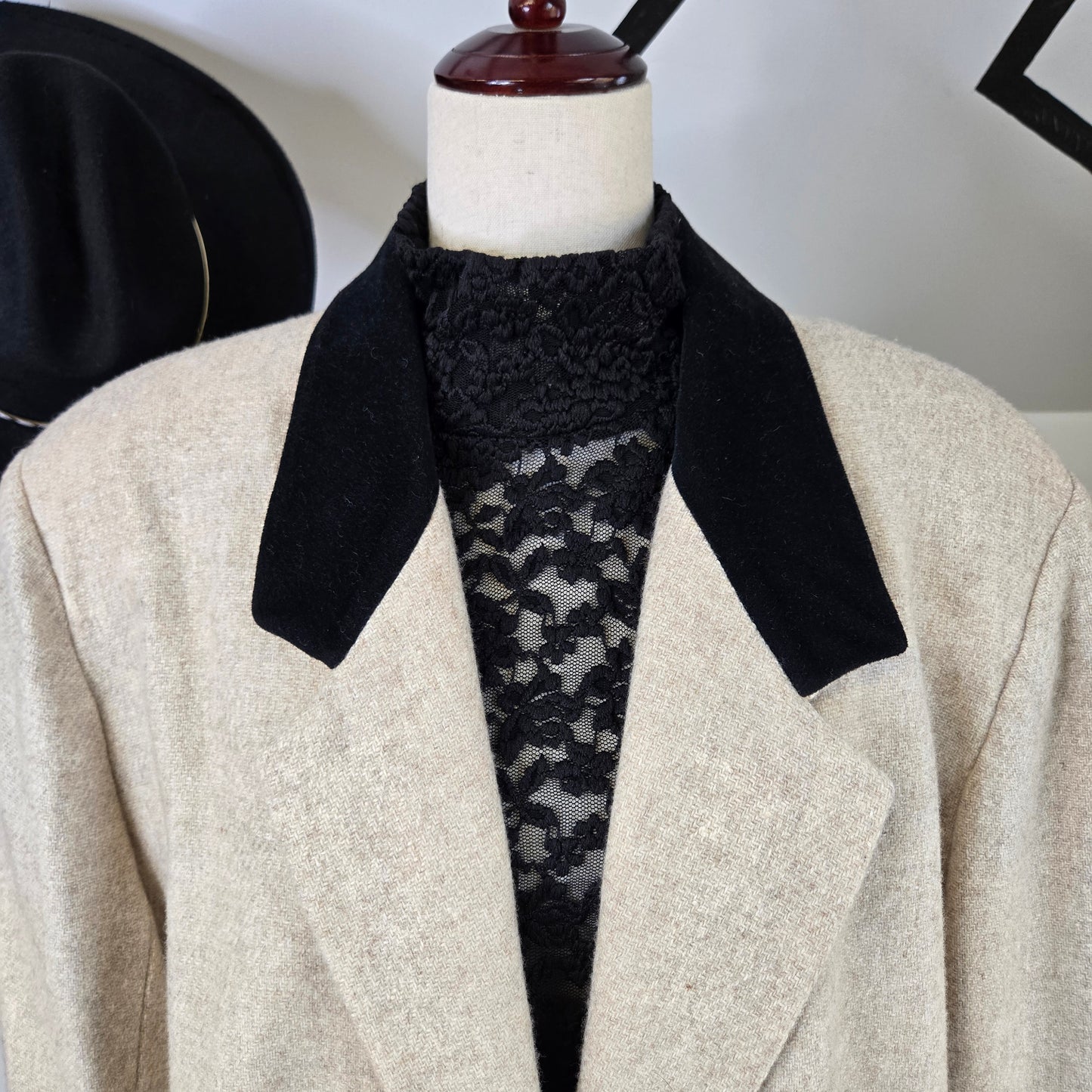 Andrea Marin New York Vintage Oatmeal Wool Blazer with Black Velvet Collar - Size 20