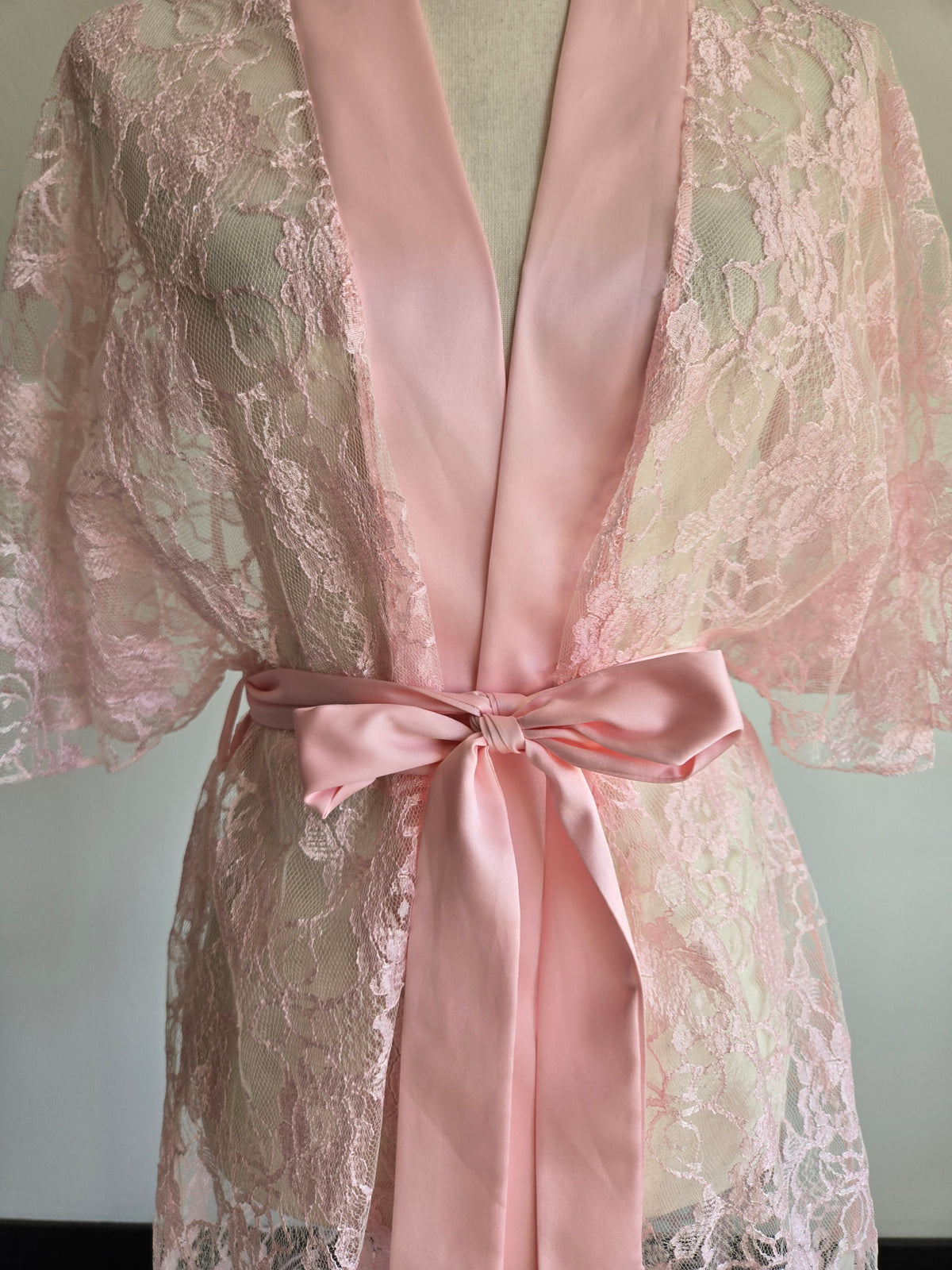 Vintage Miss Elaine Pink Lace Union Made Robe - M/L
