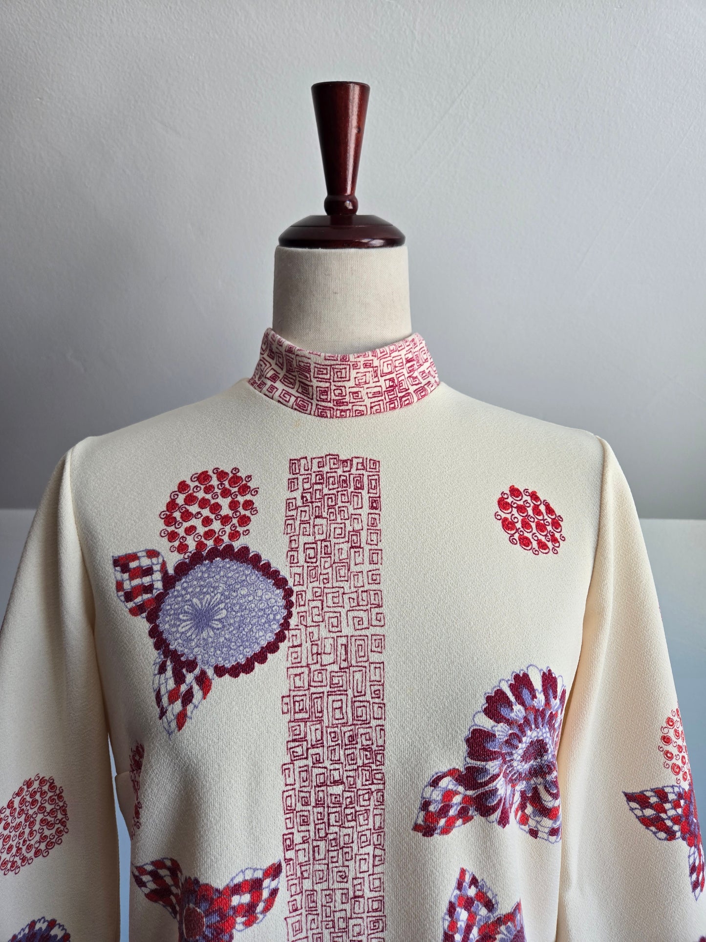 Town & Country Fashions Vintage 60s Novelty Print Shift Mini Dress - S/M