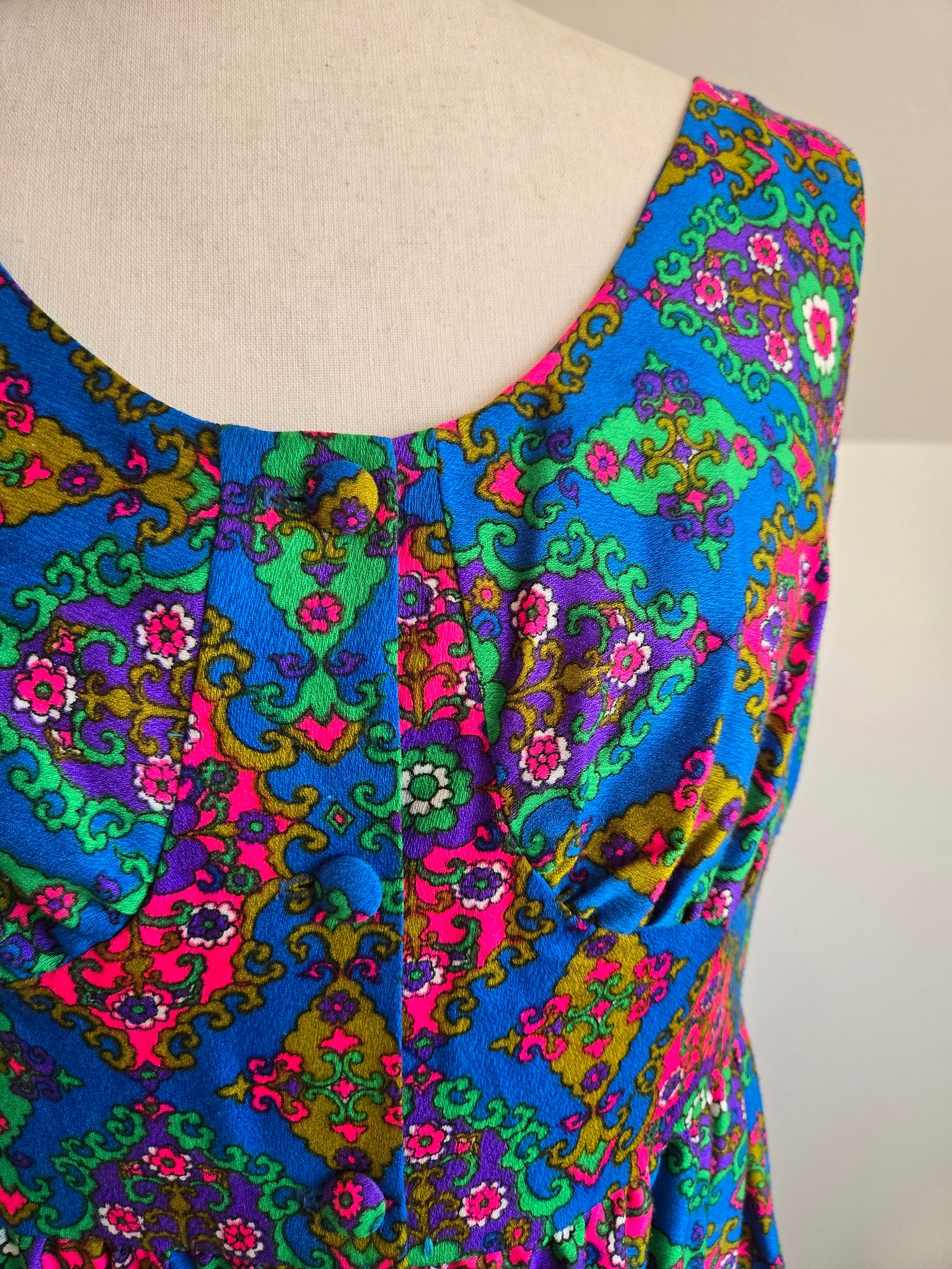 Shop Suey Hawaii Acrylic Barkcloth Dayglo Print Dress - S/M