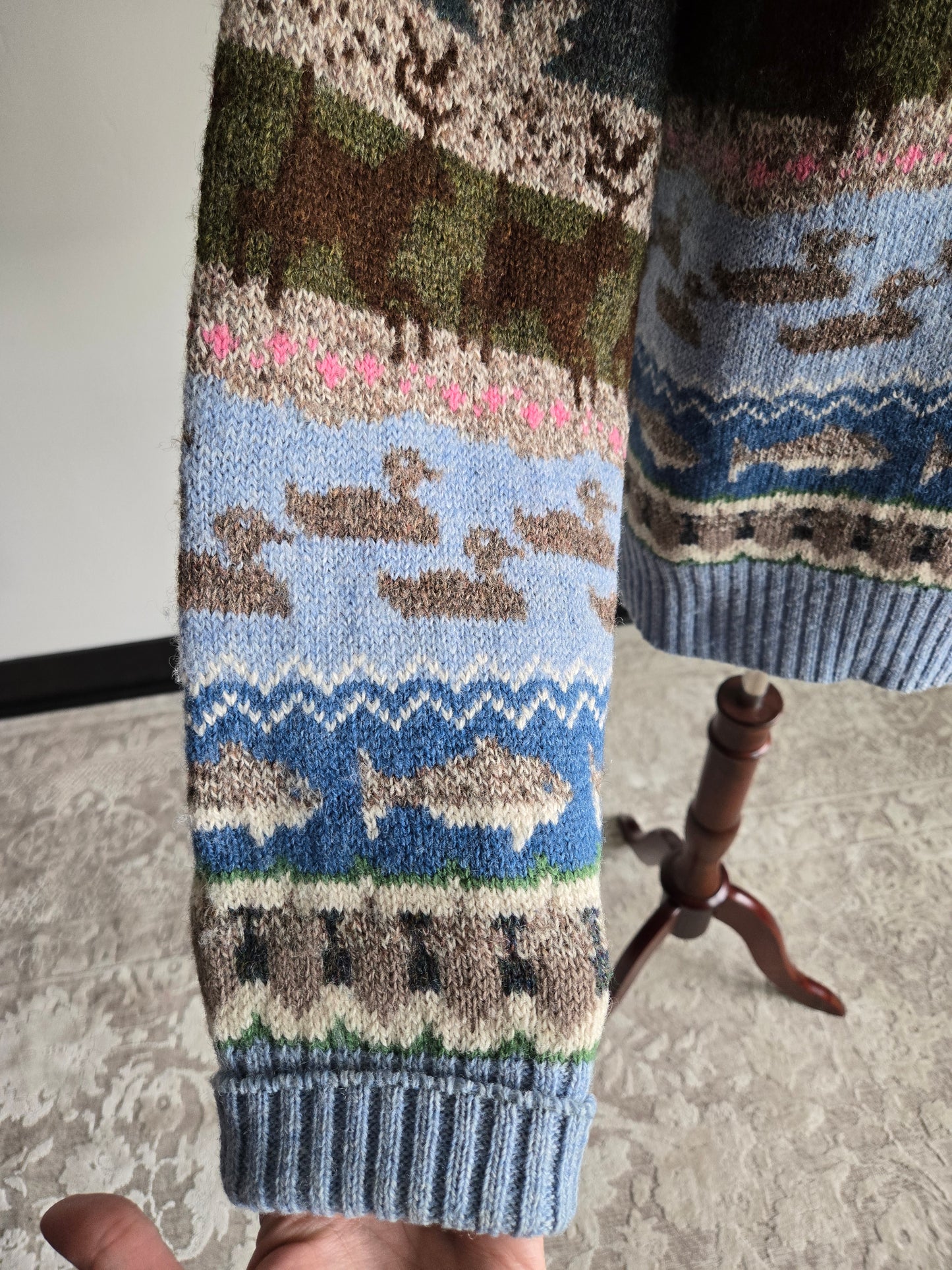 Orvis Vintage Outdoor Scene Wool Sweater - Medium