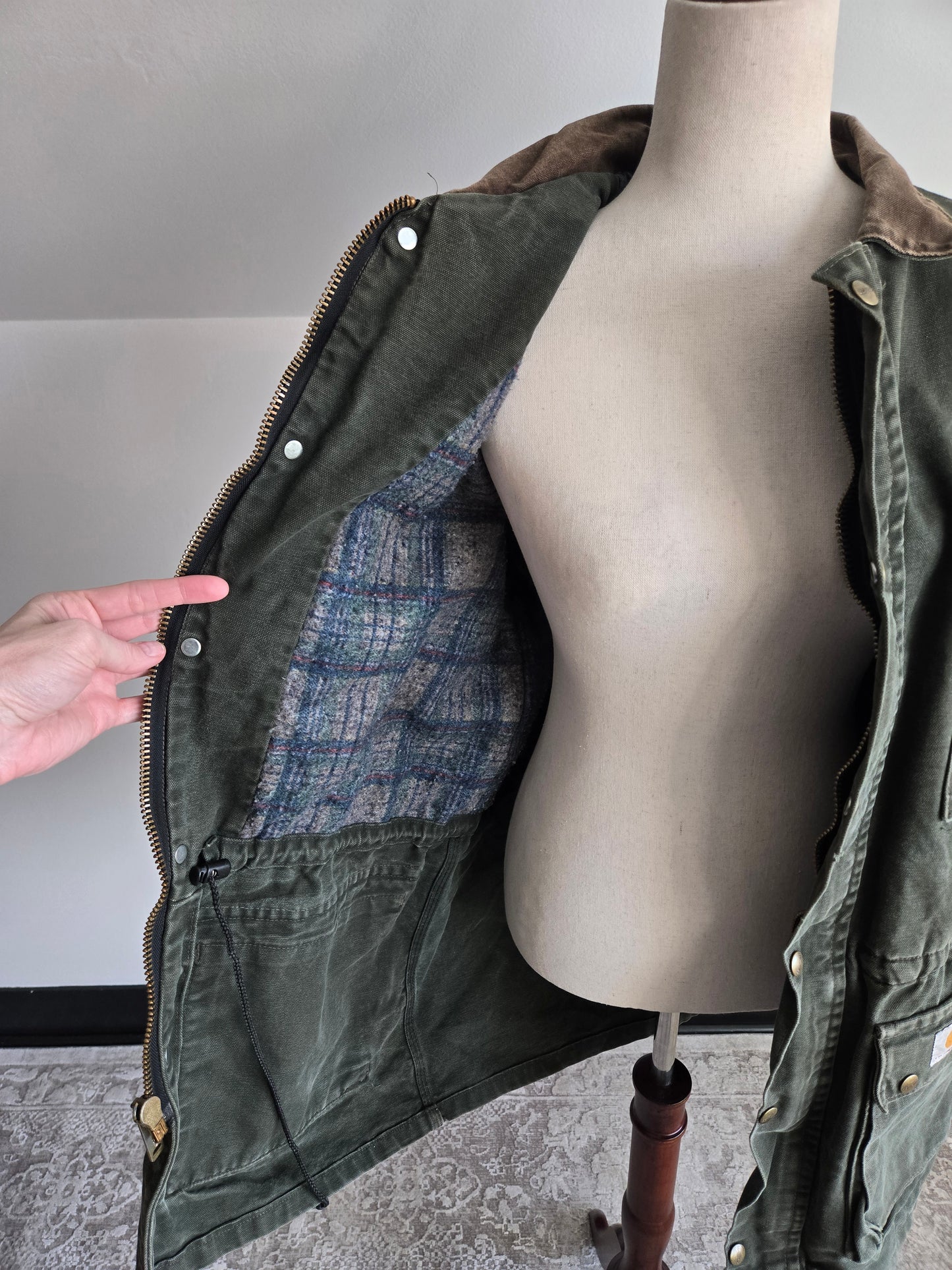 True 1980s Vintage Worn in Carhartt Workwear Coat - medium