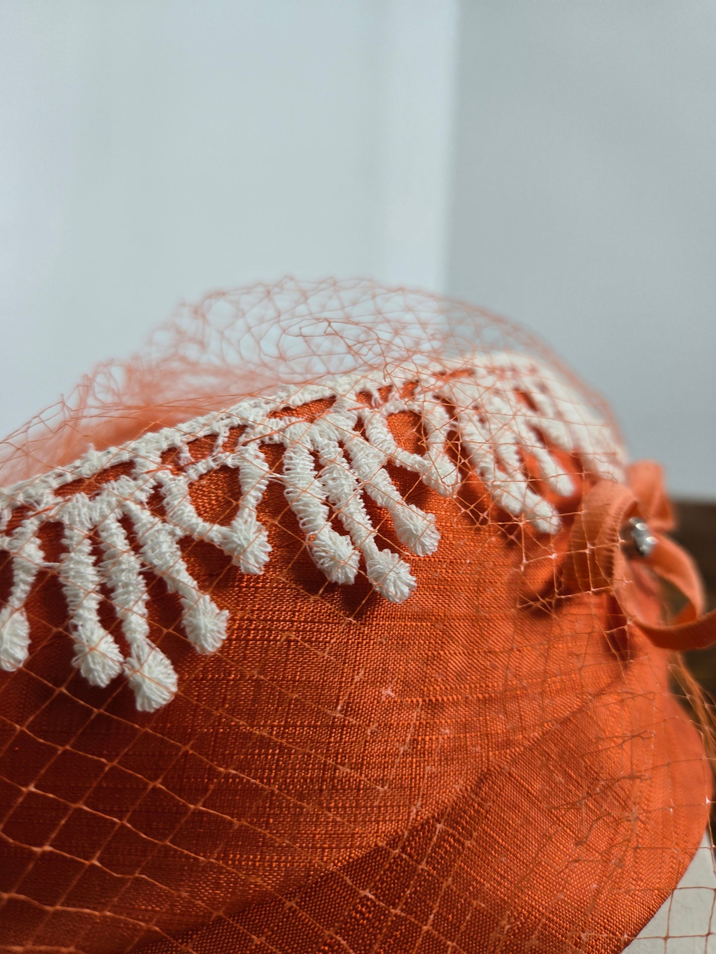 1950s Vintage Peachy Orange Pillbox Hat