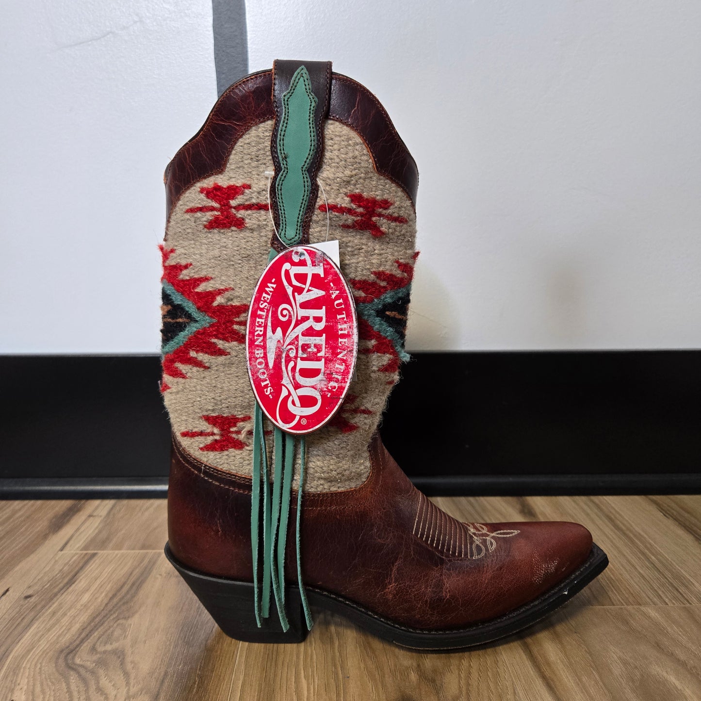 Laredo NWT Western Tapestry and Leather Boots