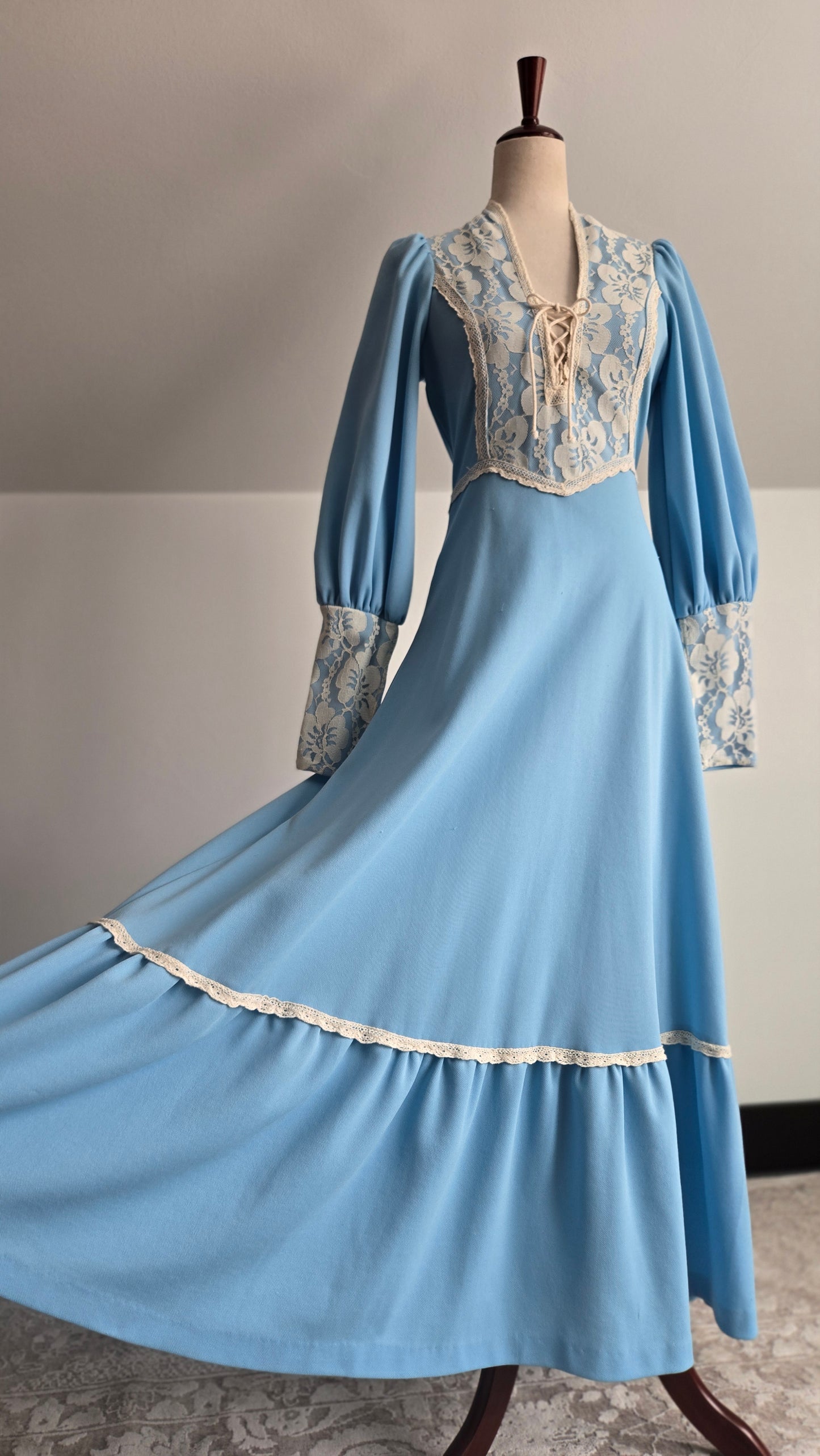 Vintage 1970s Sky Blue Prairie Dress with Floral Lace Details and Corset Top - Small