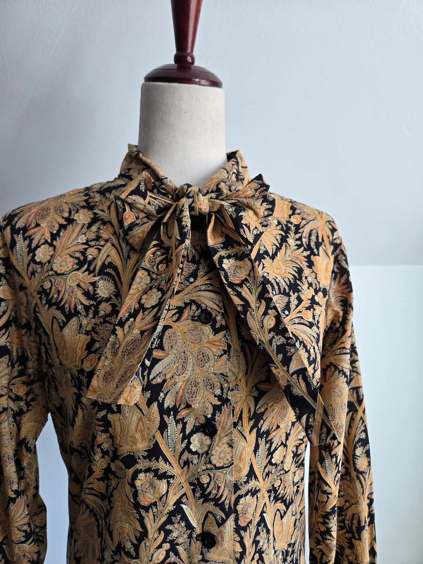 Vintage ERNST Strauss Cotton Tie Front Top - medium