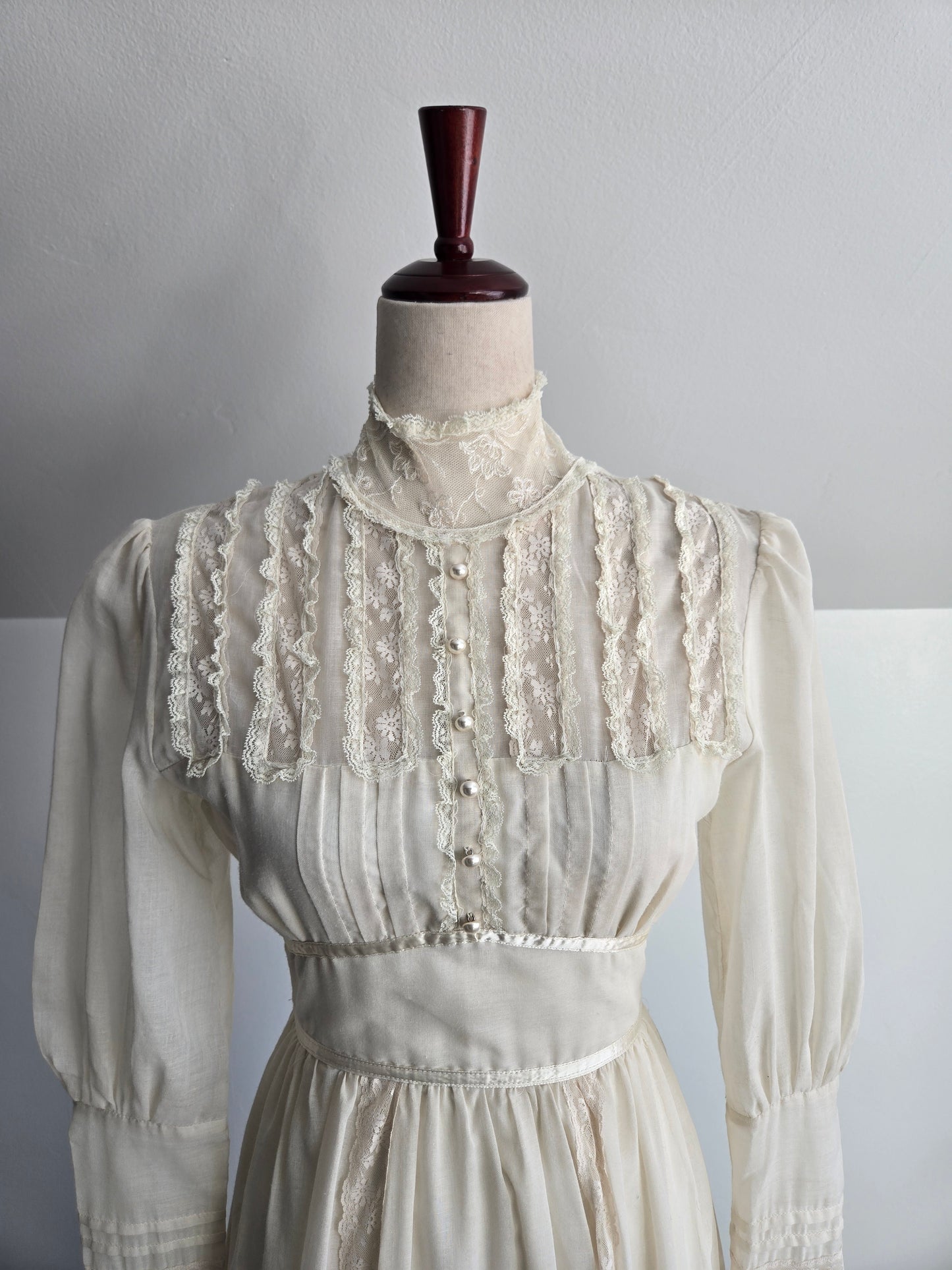 Gold Label Gunne Sax by Jessica San Freansisco Vintage 70s Lace Ethereal Dress - XS