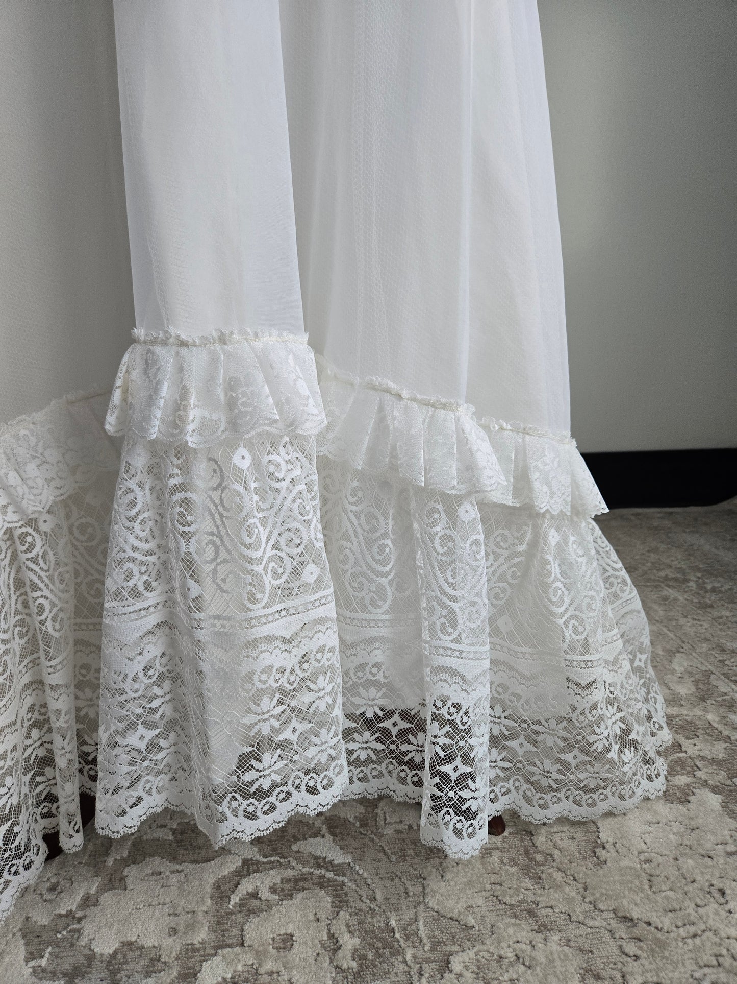 Vintage Victorian Gunne Style Wedding Dress