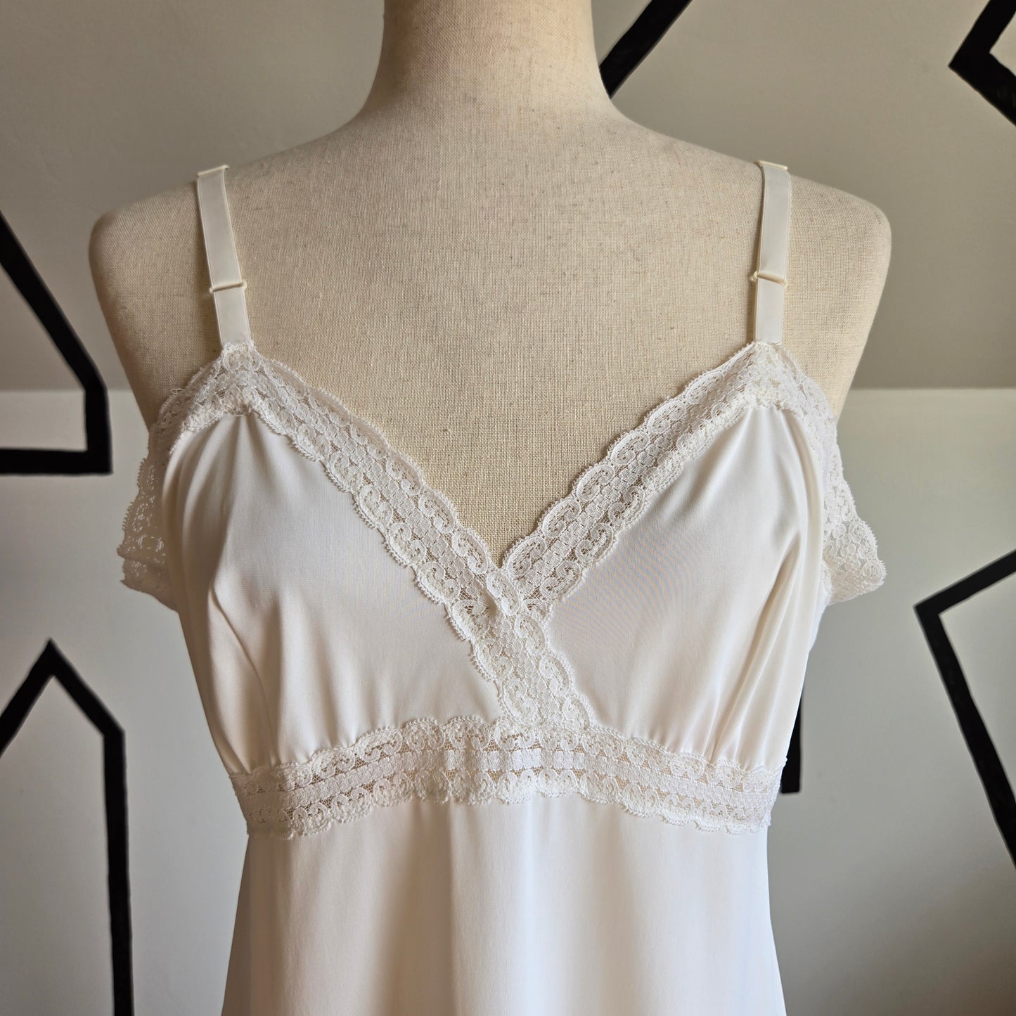 Shadowline Vintage White Slip with Lace Detail - large