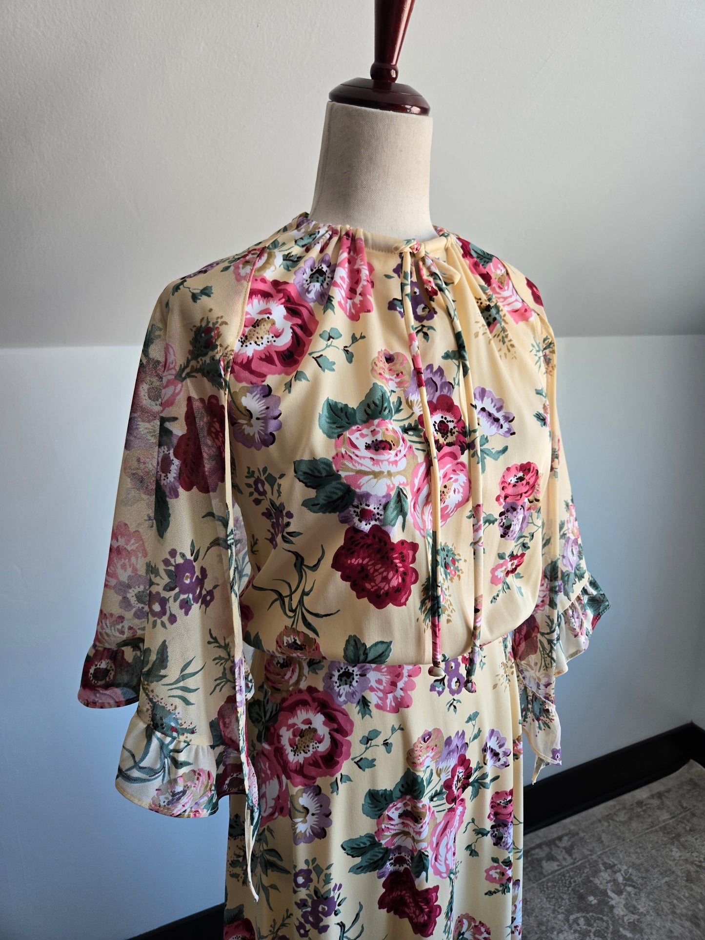 Vintage 70s Whimsical Floral Dress with Cape - S/M/L