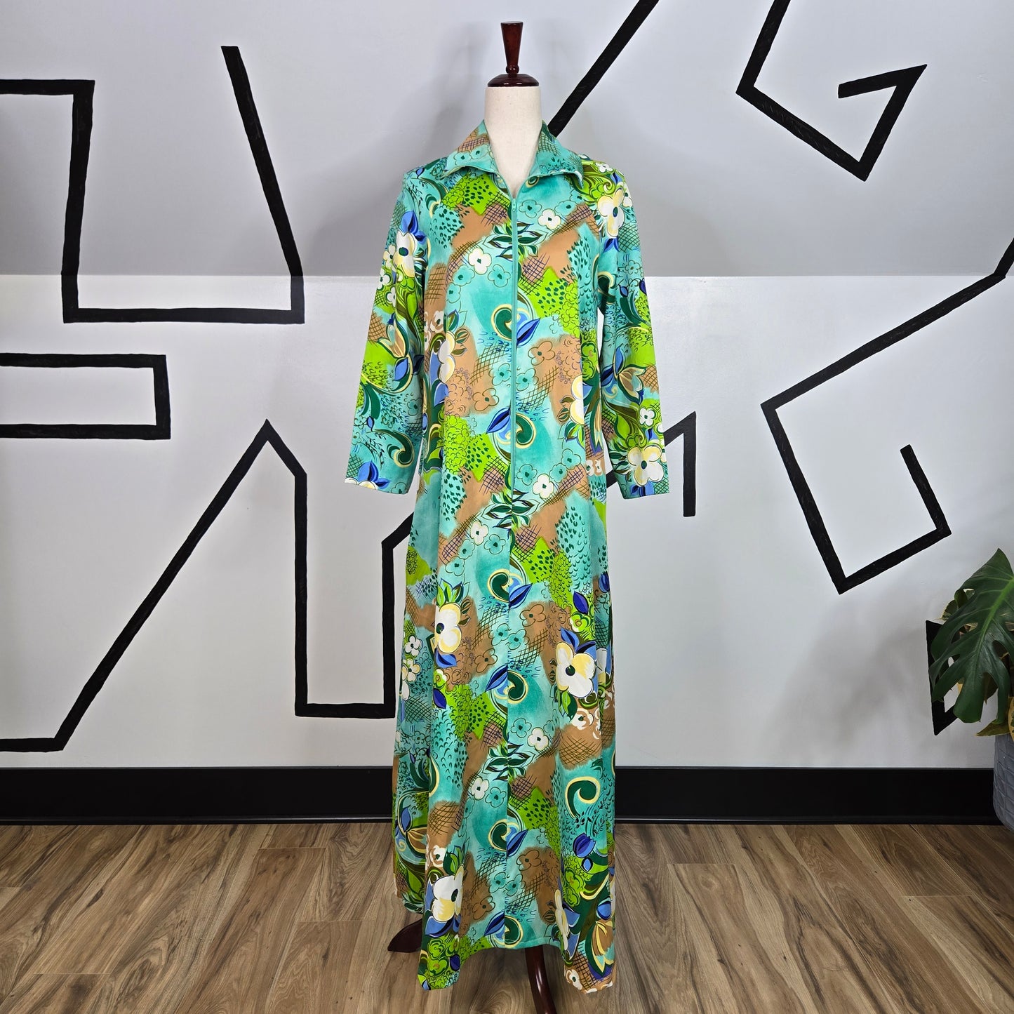 Sears Vintage 1970s Floral Maxi Housedress - small