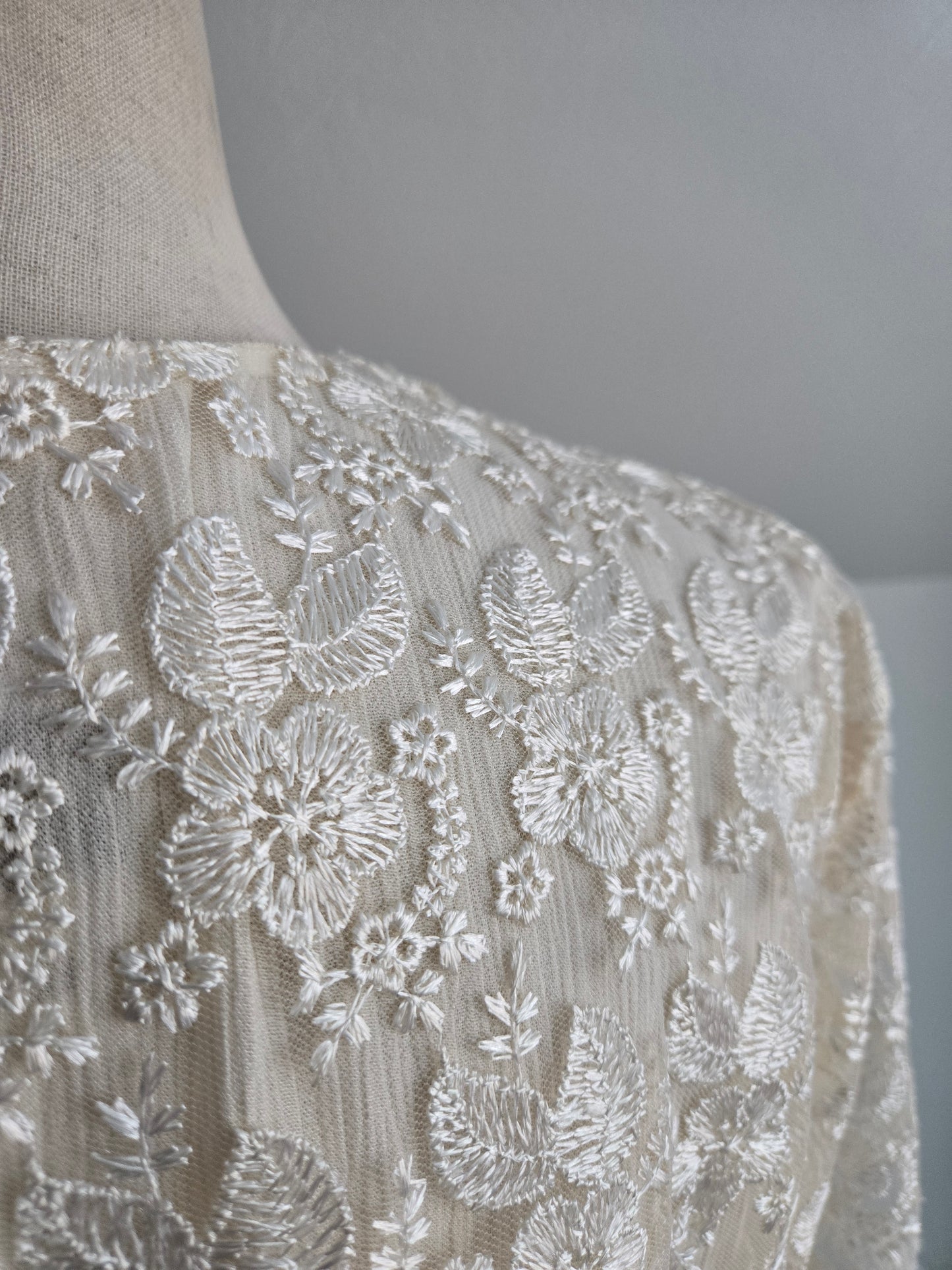 Surya Vintage White Lace Two Piece Pant Set - medium