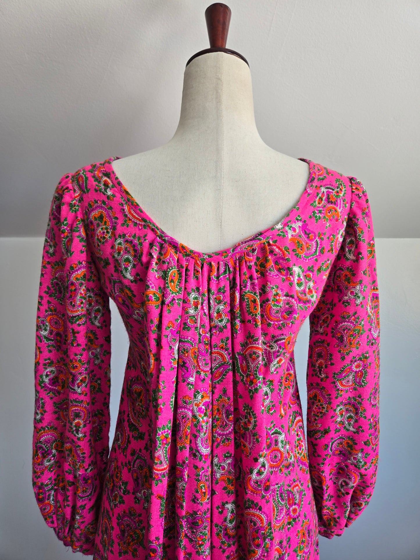 Vintage Pink Paisley Brushed Acrylic Dayglo Print Dress - XS/S