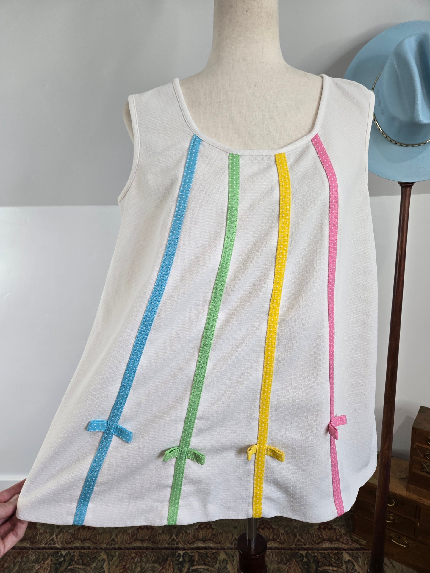 Mario Vintage 60s Colorful Bow Tank Top - Large