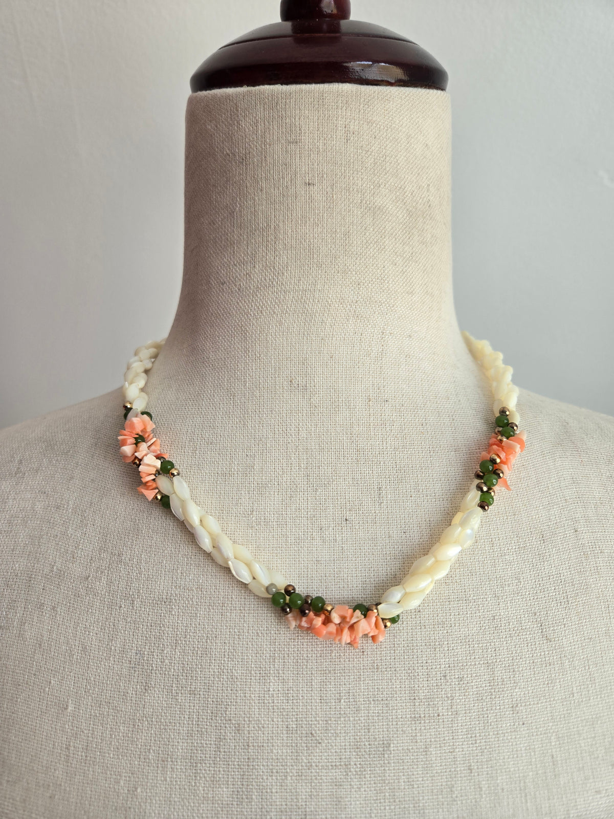 Vintage Mother of Pearl Floral Twisted Necklace